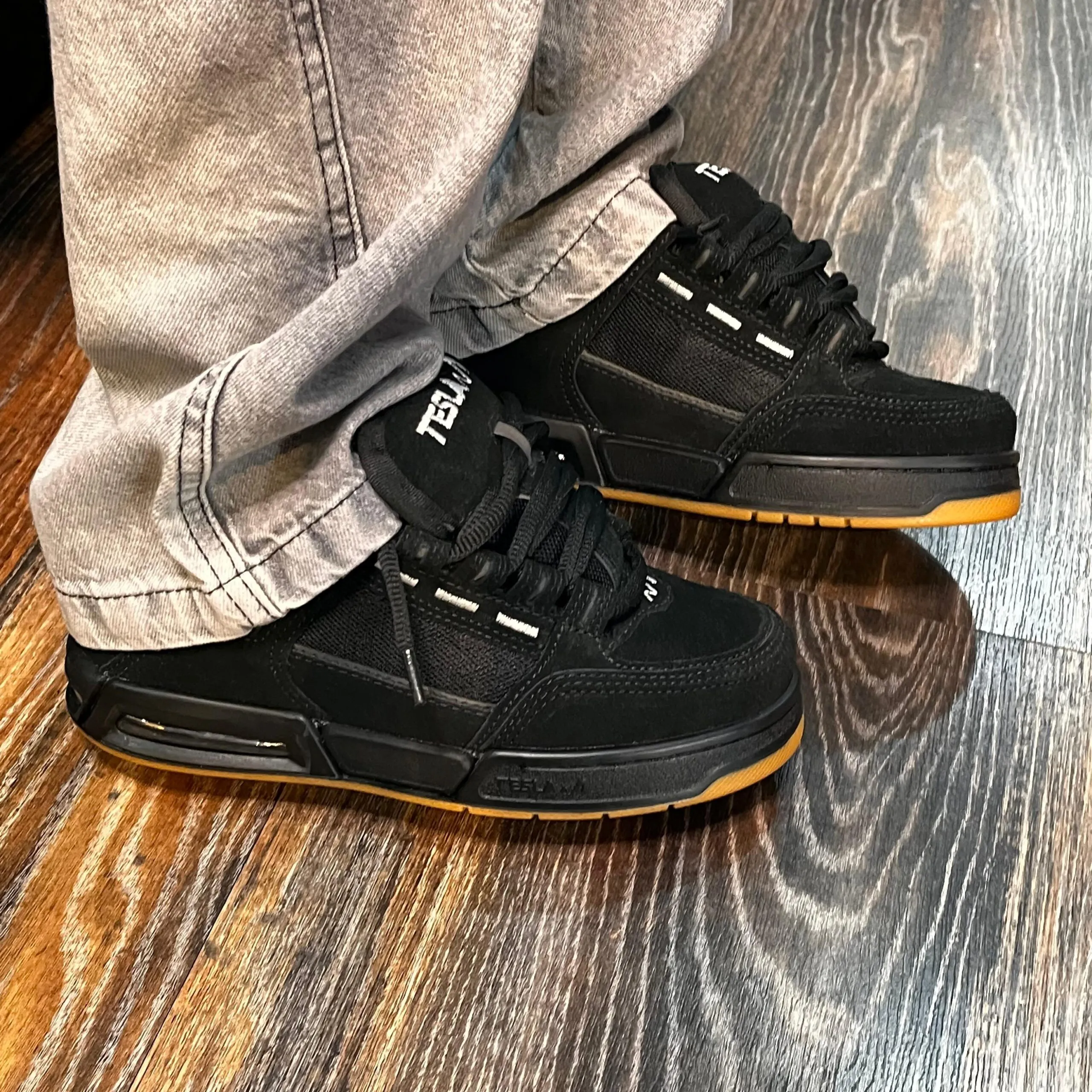 Tênis Tesla Coil Delux Black Gum