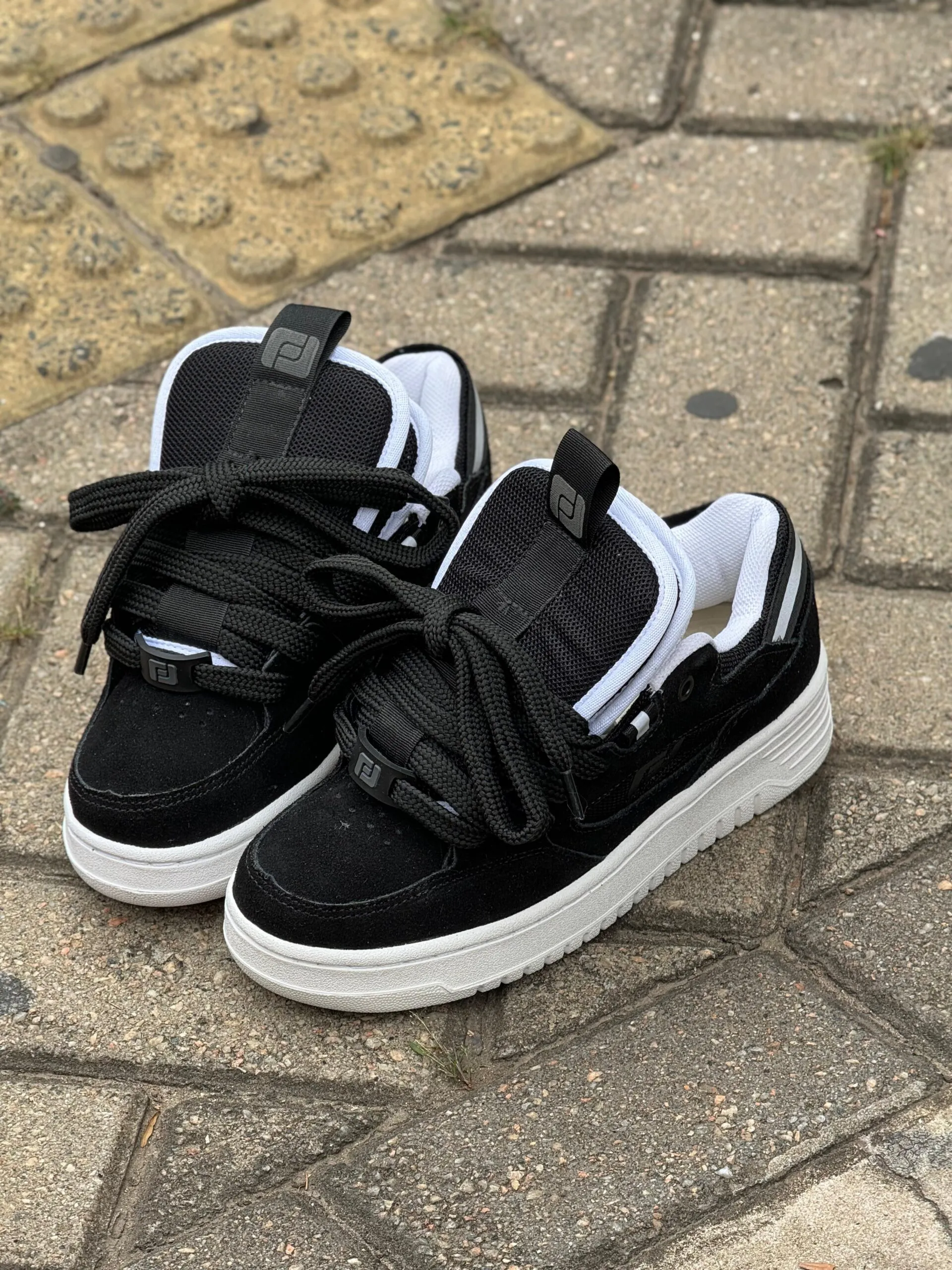 Tenis Freeday Switch Preto Branco - Imagem 2