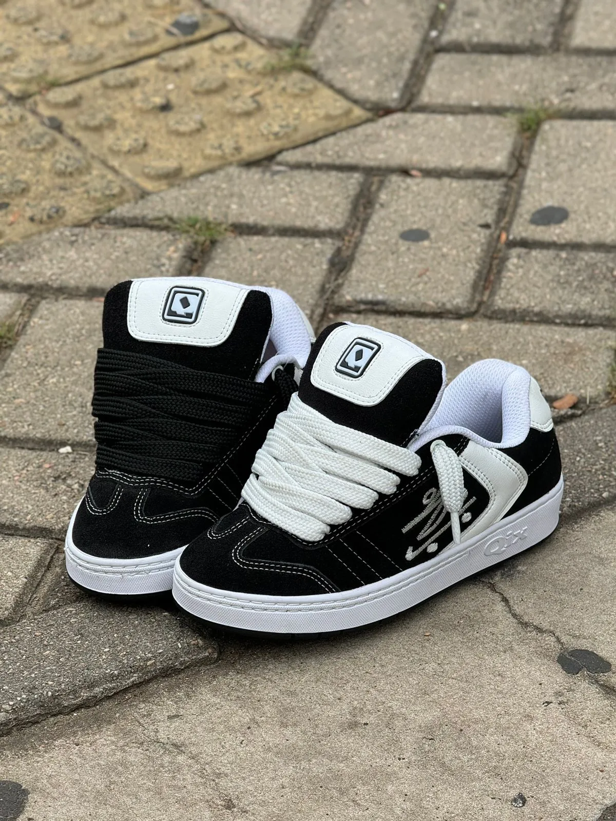 Tenis Qix Chorão Lado B Preto Branco - Imagem 10