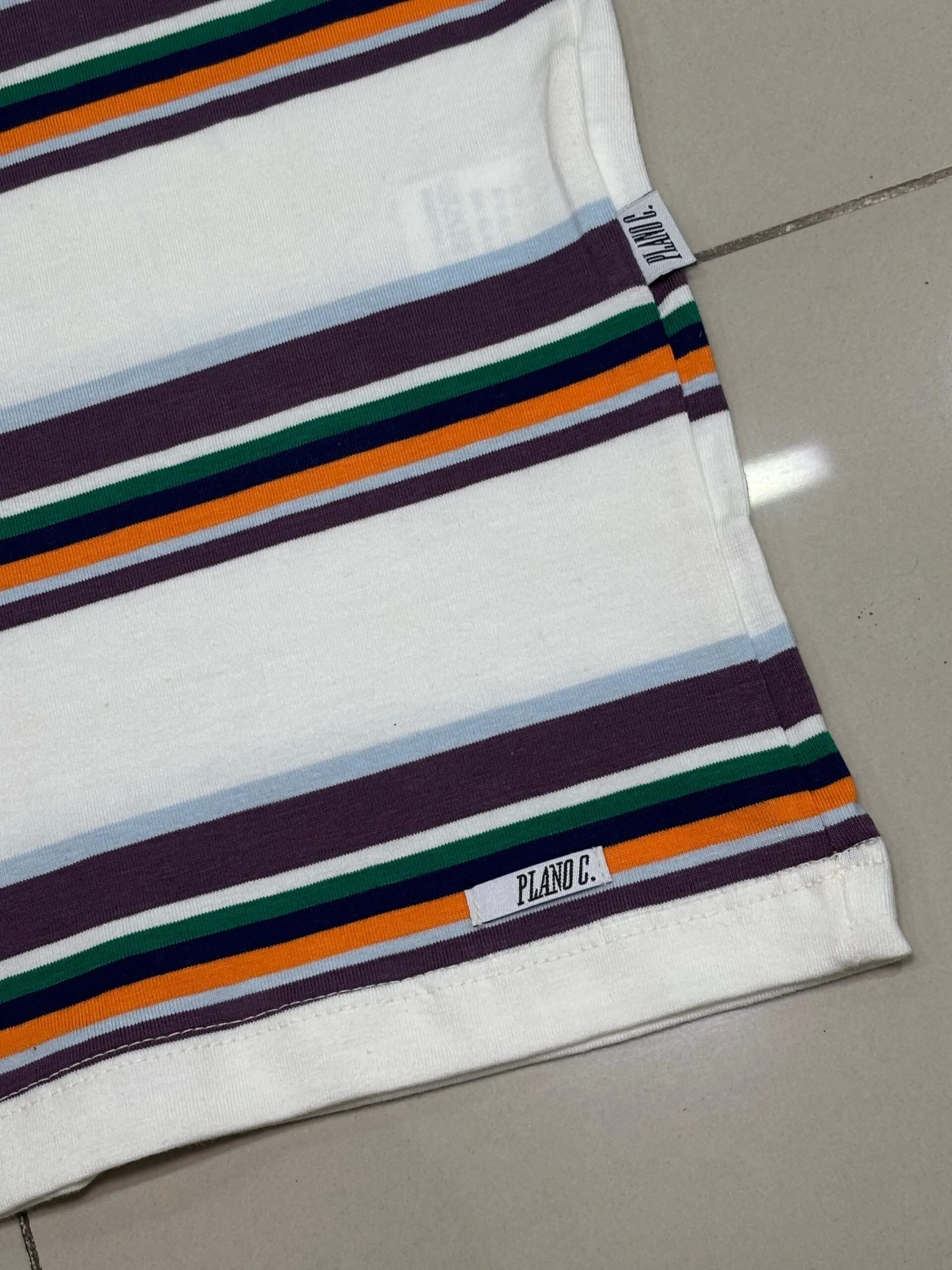 Camiseta Plano C. Listrada Bege Mini Logo - Imagem 4