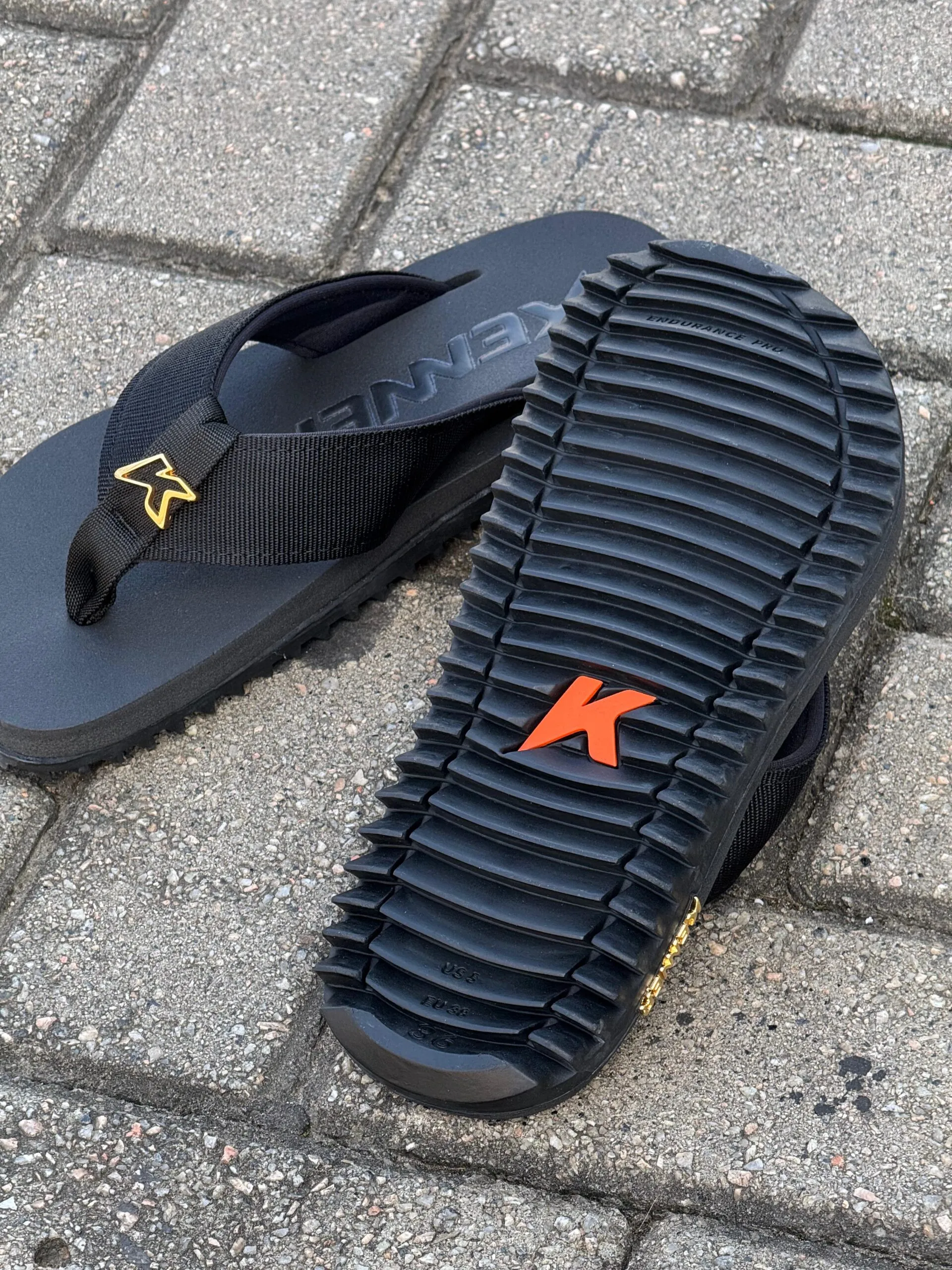 Chinelo Kenner Kivah Preto Dourado - Imagem 5