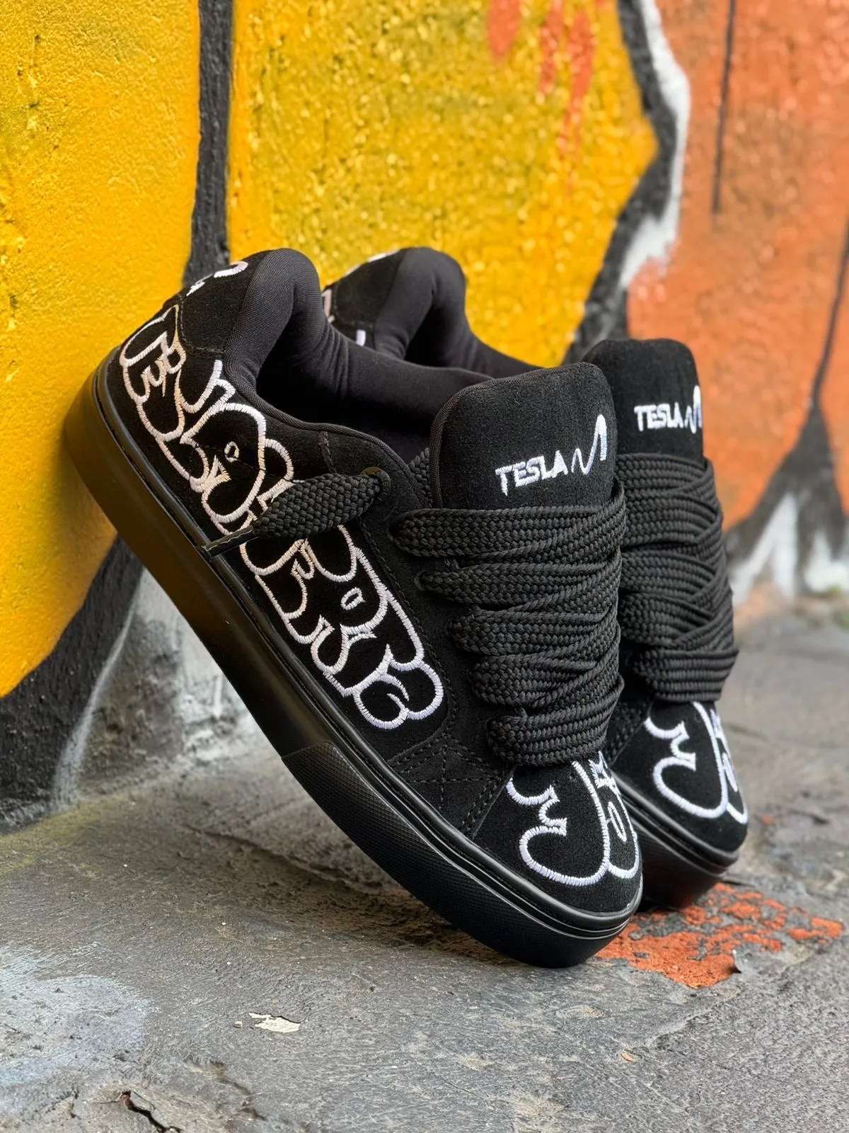 Tênis Tesla Hertz Black Art