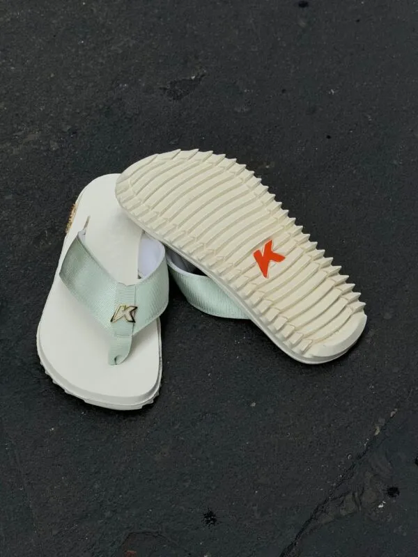 Chinelo Kenner Kivah Branco Nevoa - Imagem 3