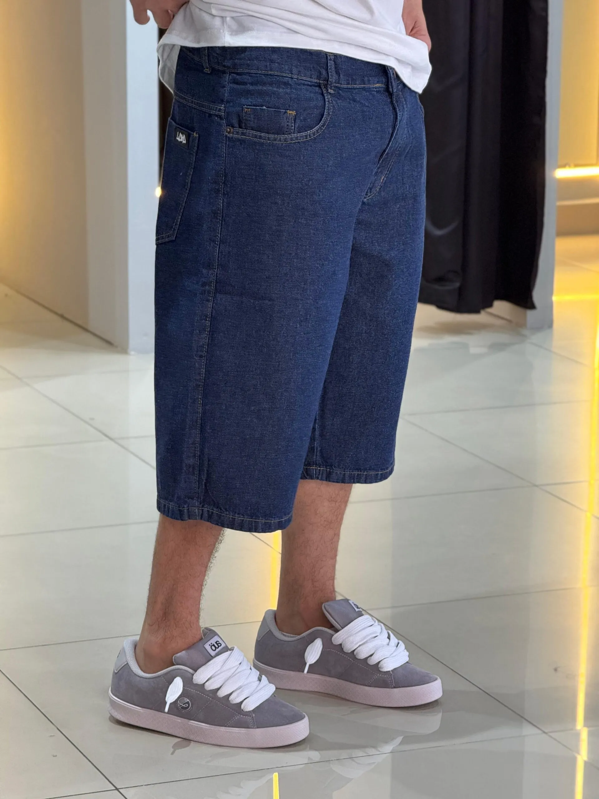 Bermuda "Jorts" Loko Jeans Escuro - Imagem 2