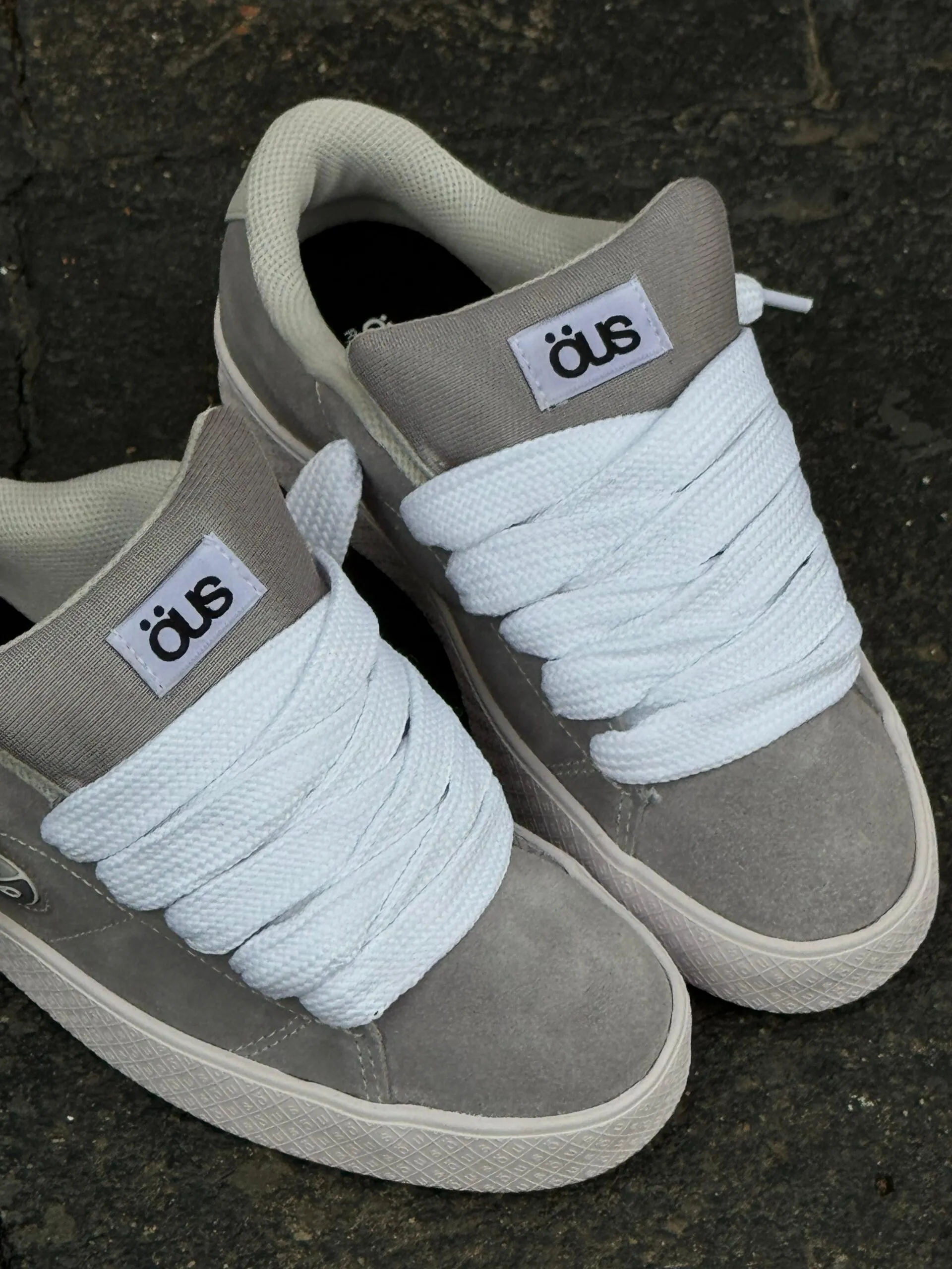 Tênis ÖUS Dots Cinza Essencial - Imagem 6