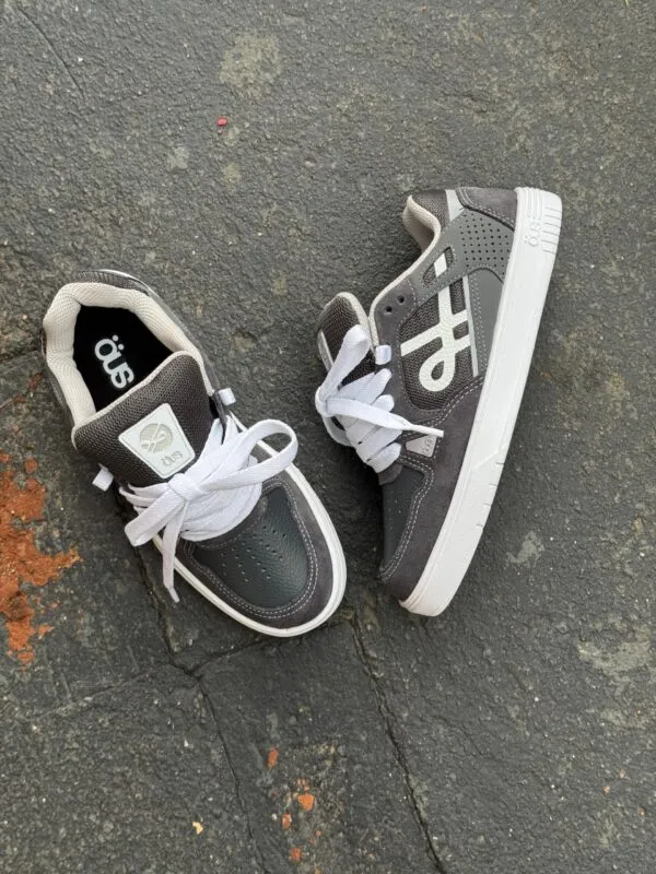Tênis ÖUS Couro 2k Cinza Branco Reflex Silver Essencial - Imagem 7