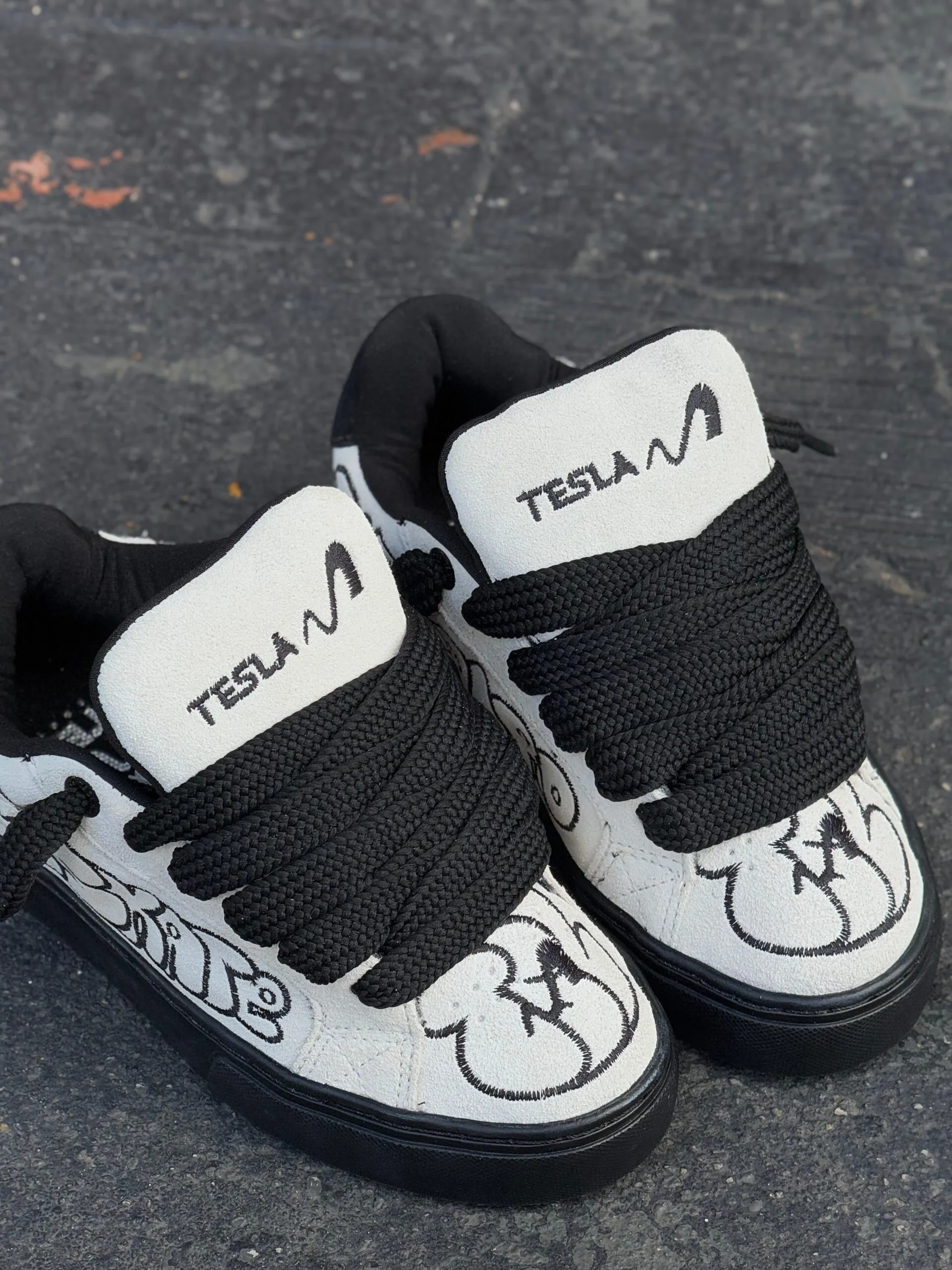 Tênis Tesla Hertz Off White Bomb - Imagem 4