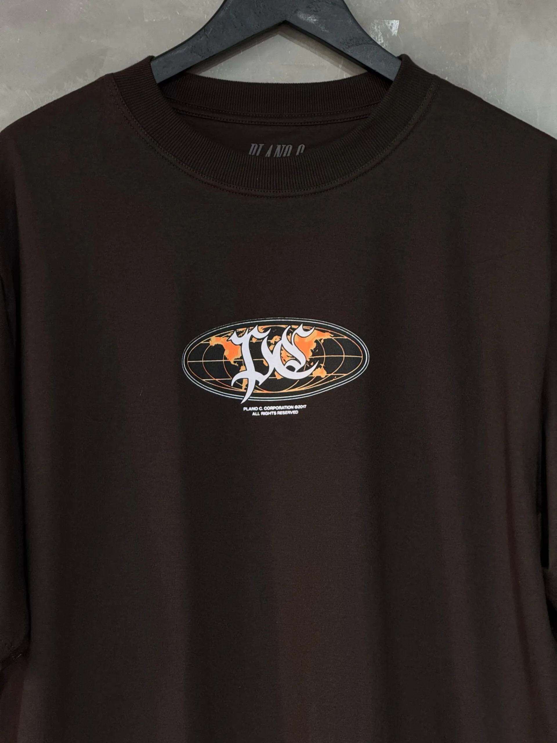 Camiseta Plano C. Global Control Marrom - Imagem 4
