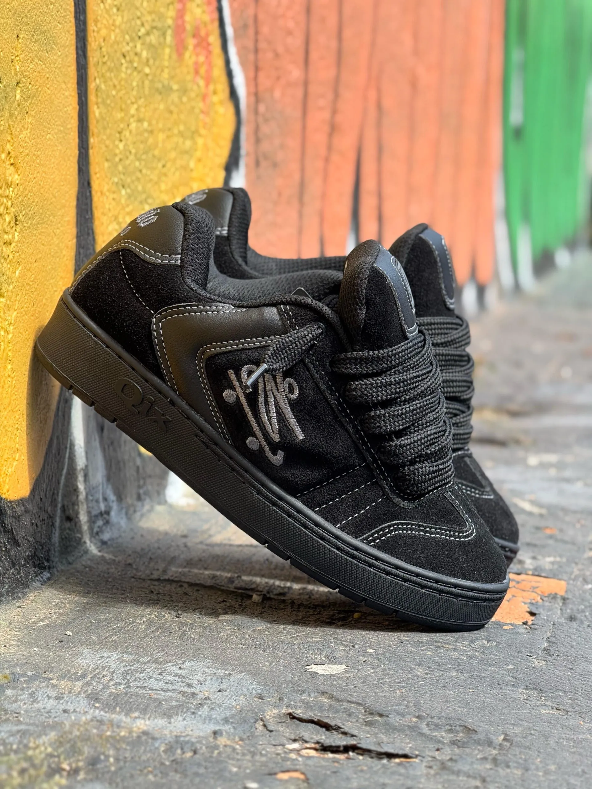 Tenis Qix Chorão Lado B Preto