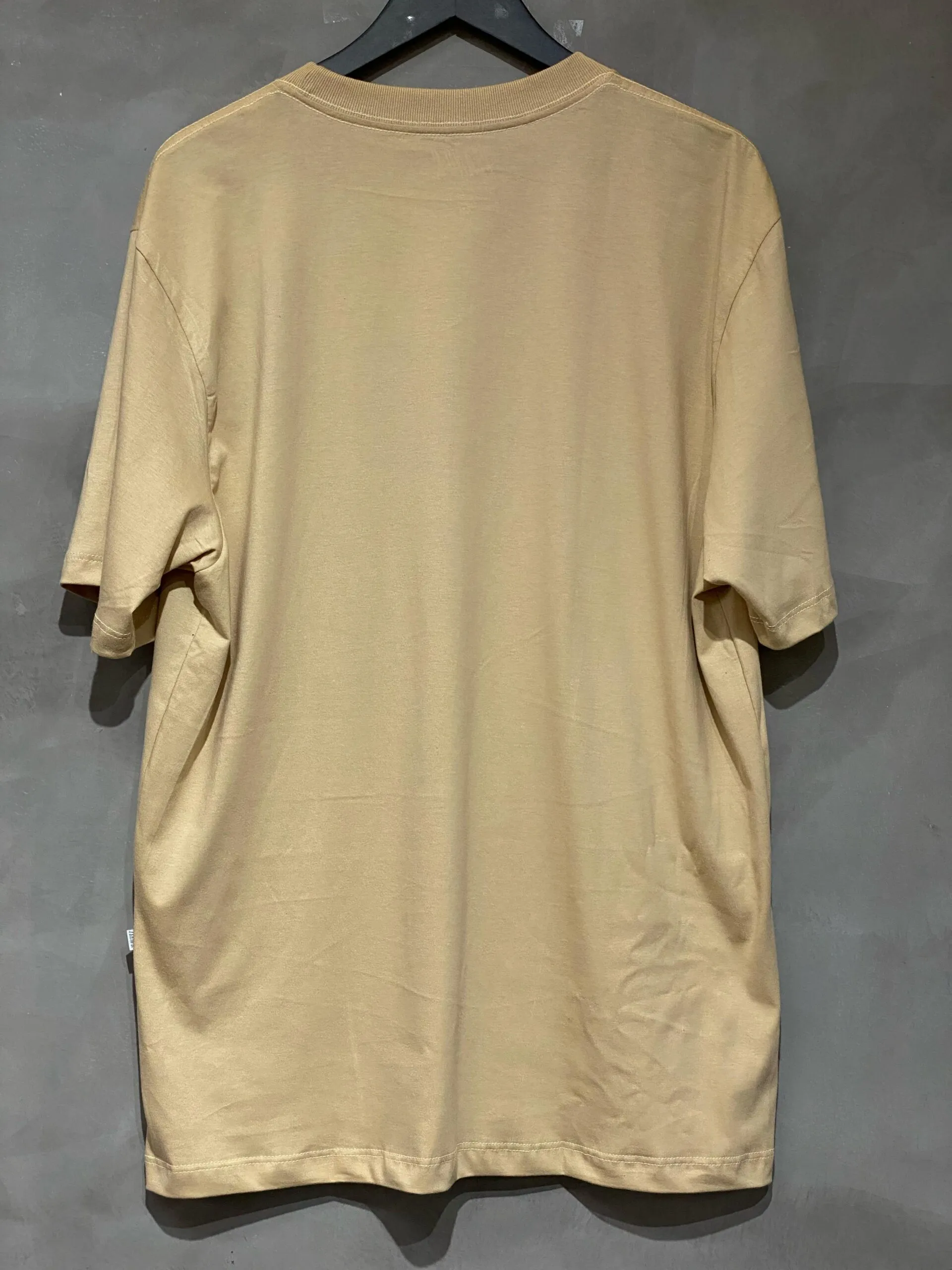 Camiseta Plano C. Logo Bordado Bege - Imagem 3