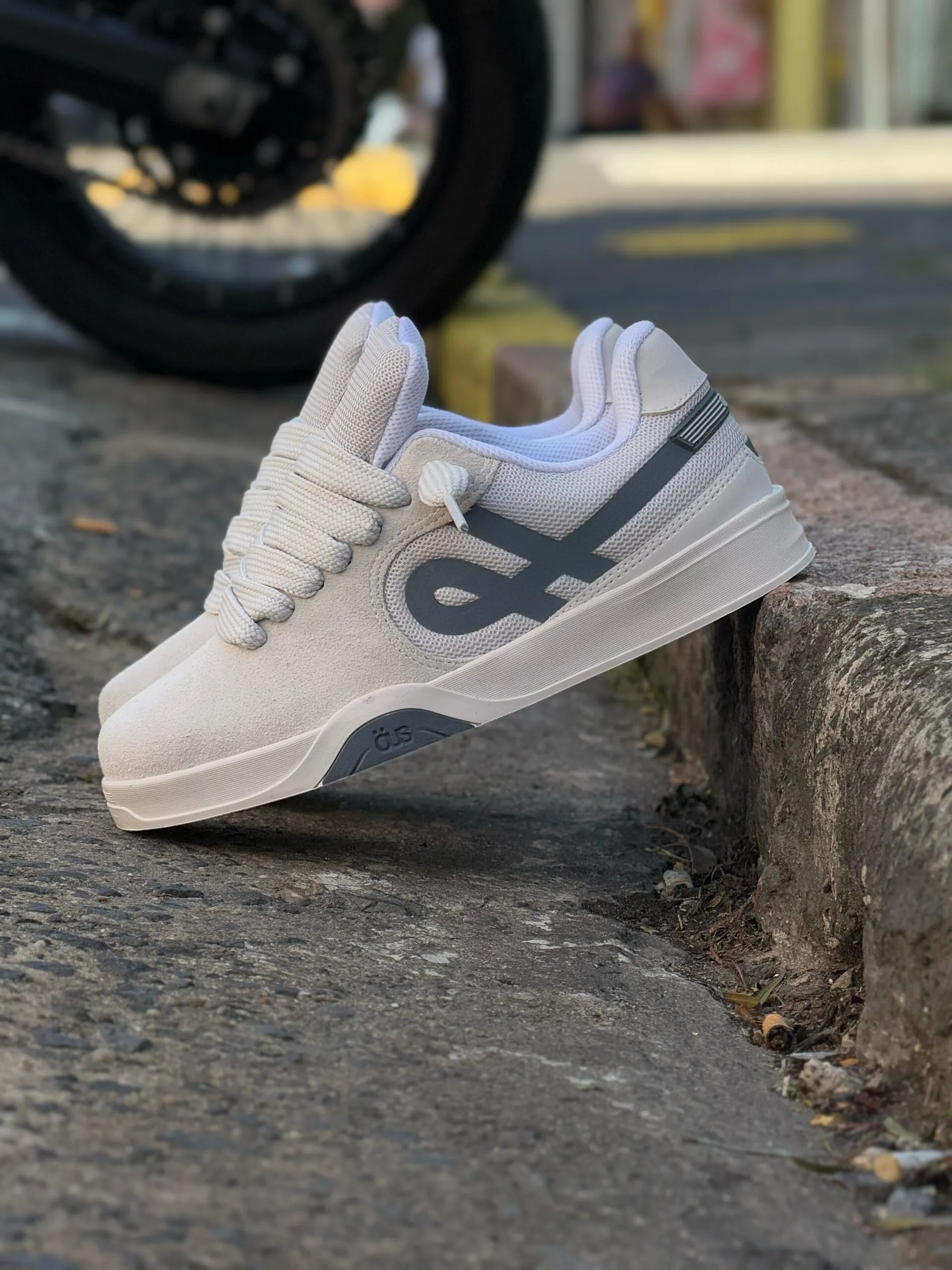 Tênis ÖUS Imigrante Serie X Concreto Essencial