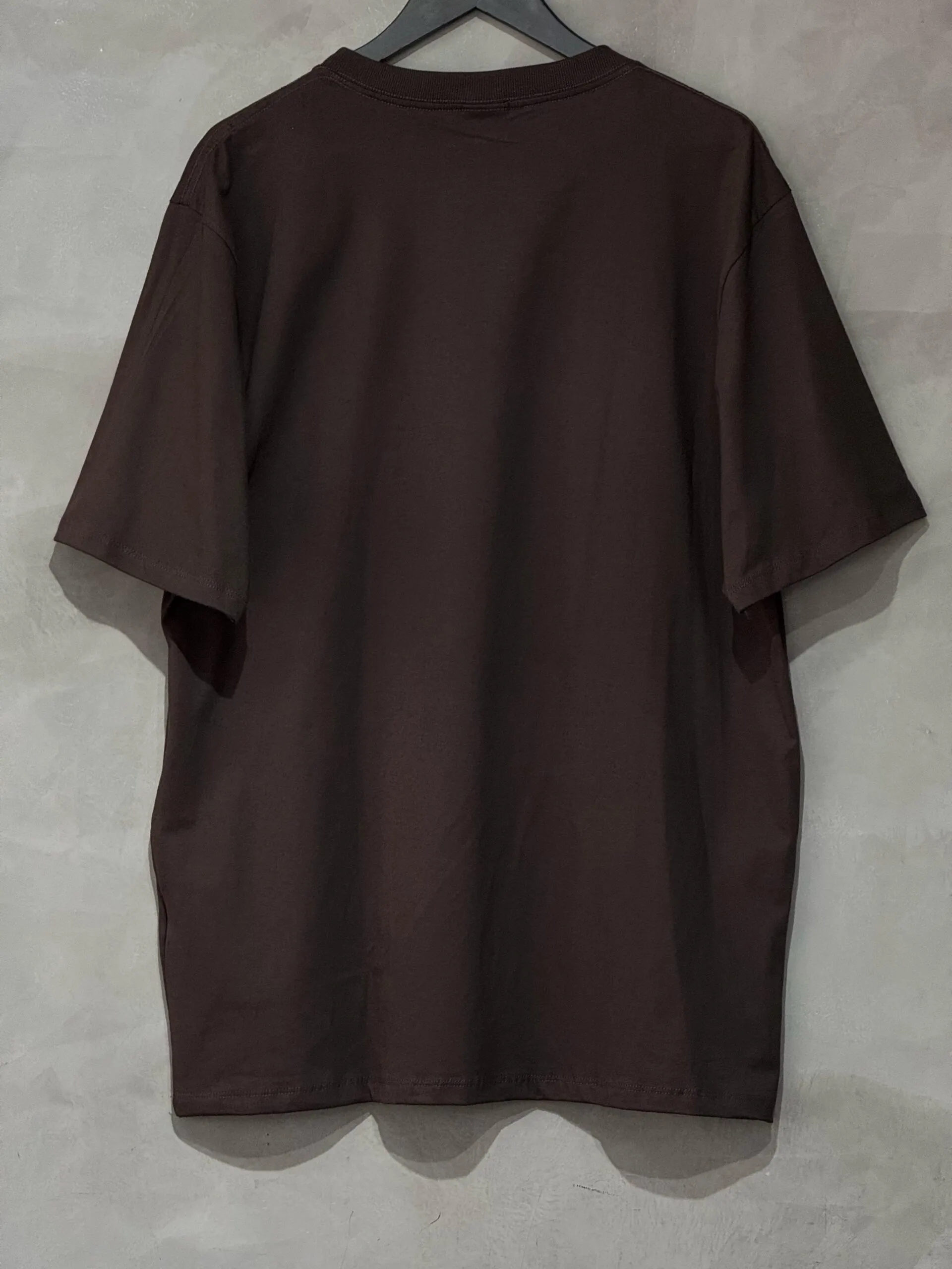 Camiseta Plano C. Label Marrom - Imagem 2