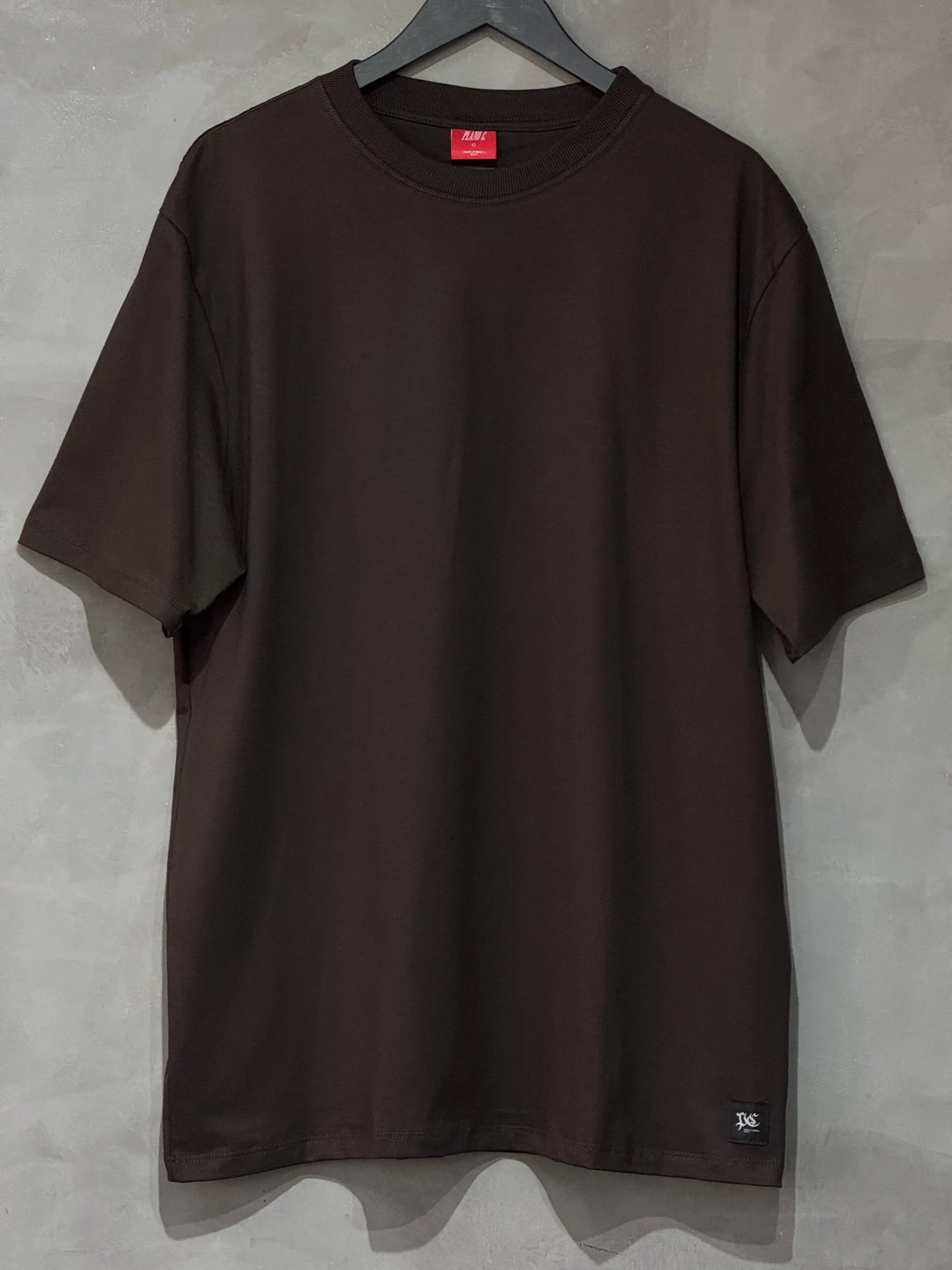 Camiseta Plano C. Label Marrom