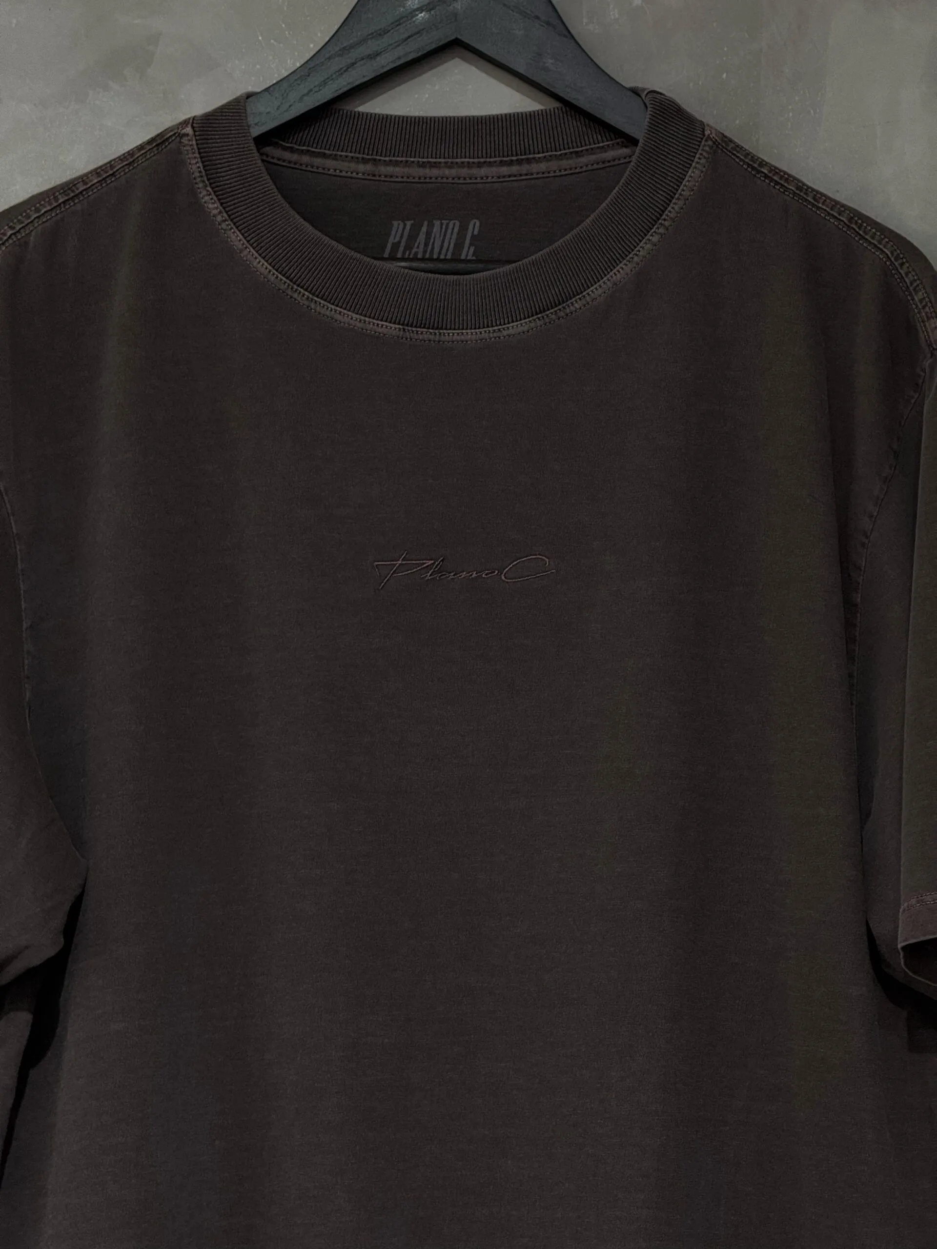 Camiseta Plano C. Signature Marrom - Imagem 2