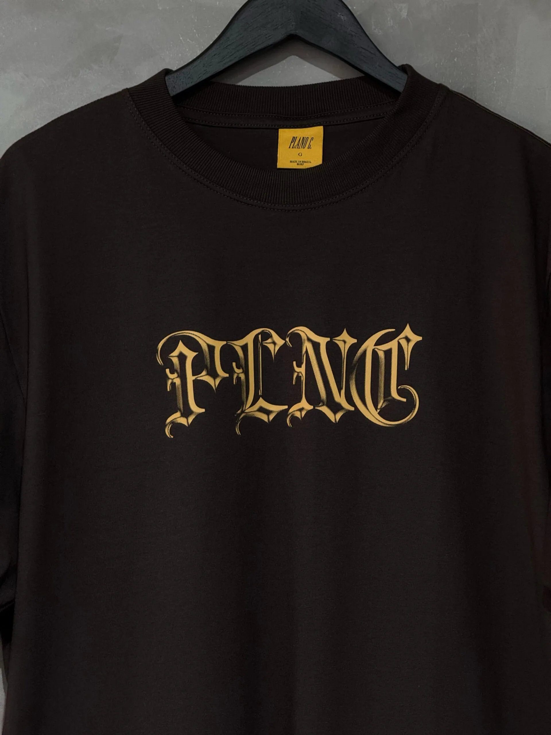 Camiseta Plano C. Ghotic Marrom - Imagem 2