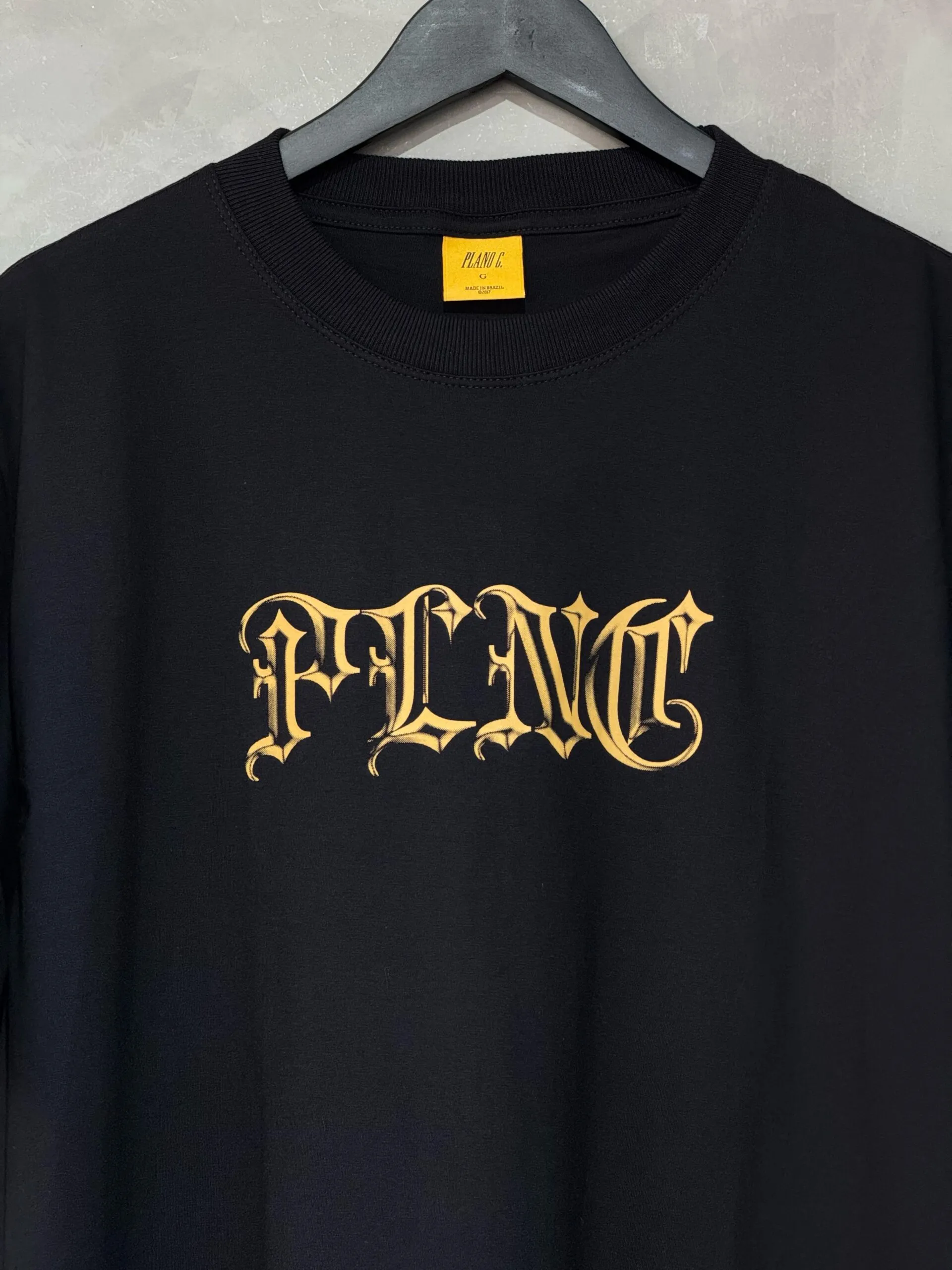 Camiseta Plano C. Ghotic Preto - Imagem 2