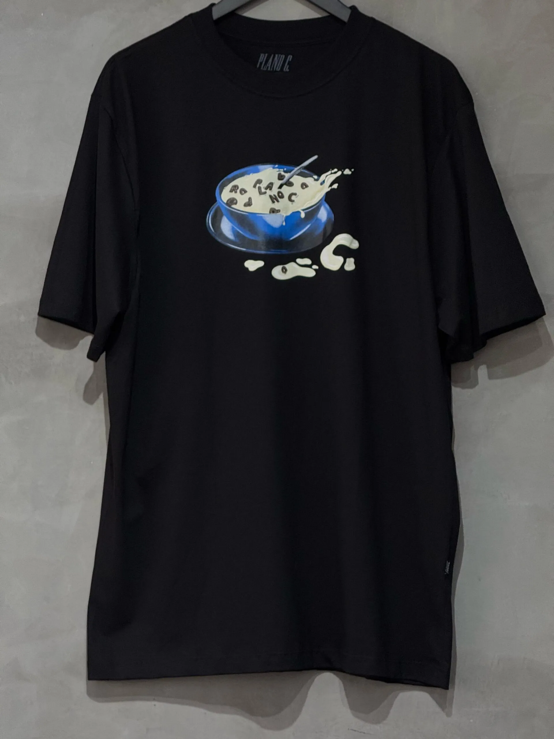 Camiseta Plano C. Cereal Preto