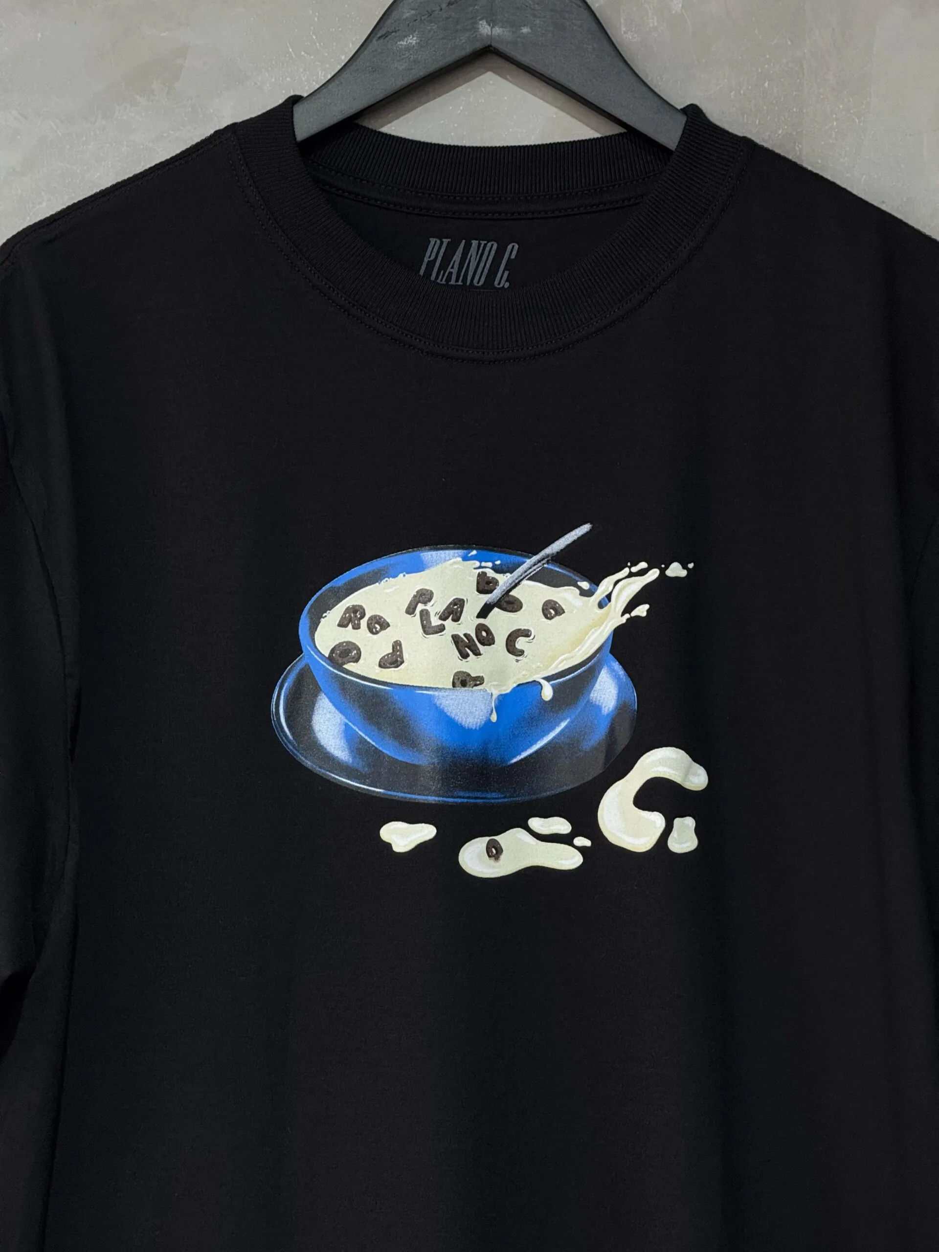 Camiseta Plano C. Cereal Preto - Imagem 4