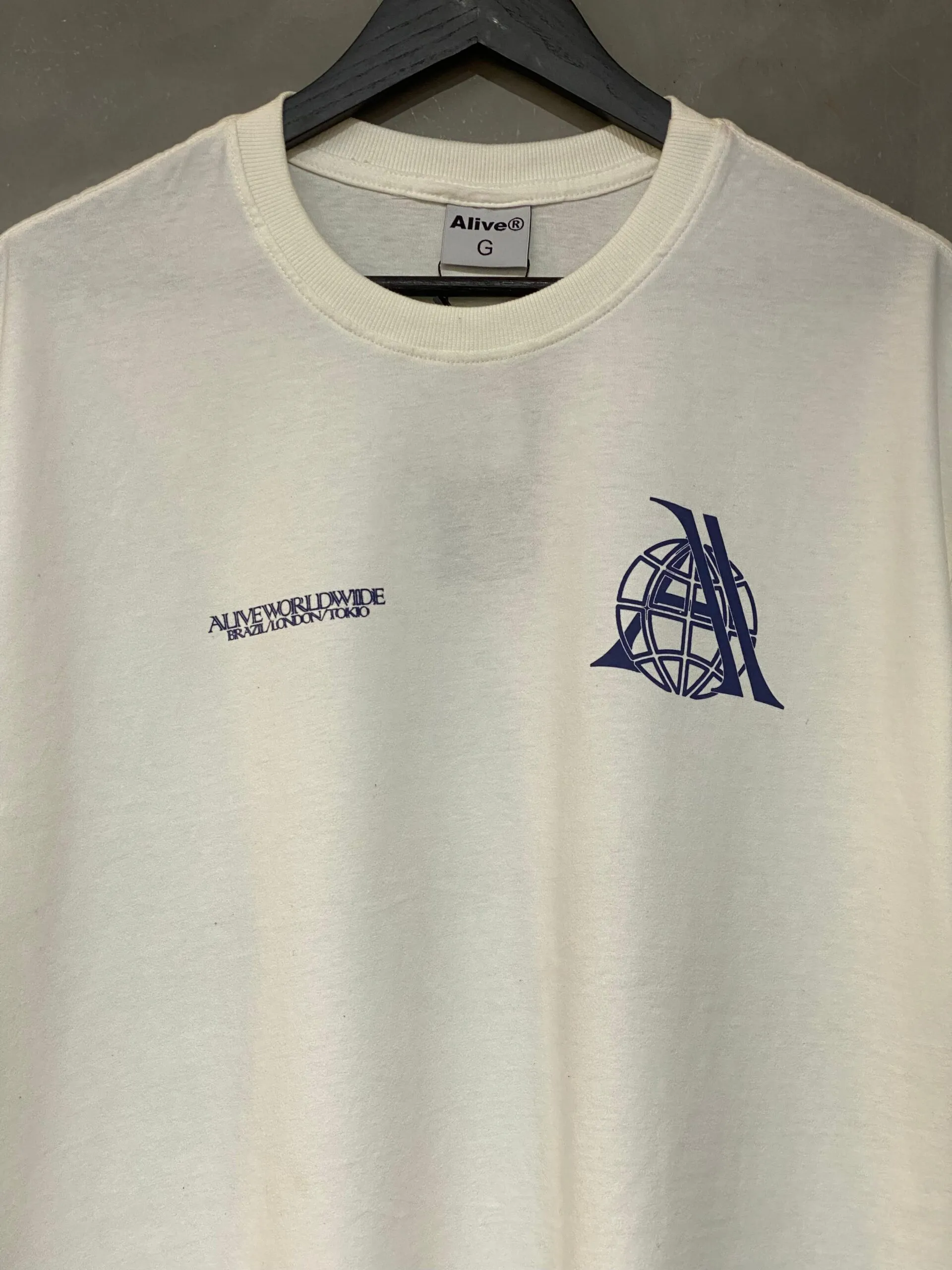 Camiseta Alive Clássica Sphere Off White - Imagem 2