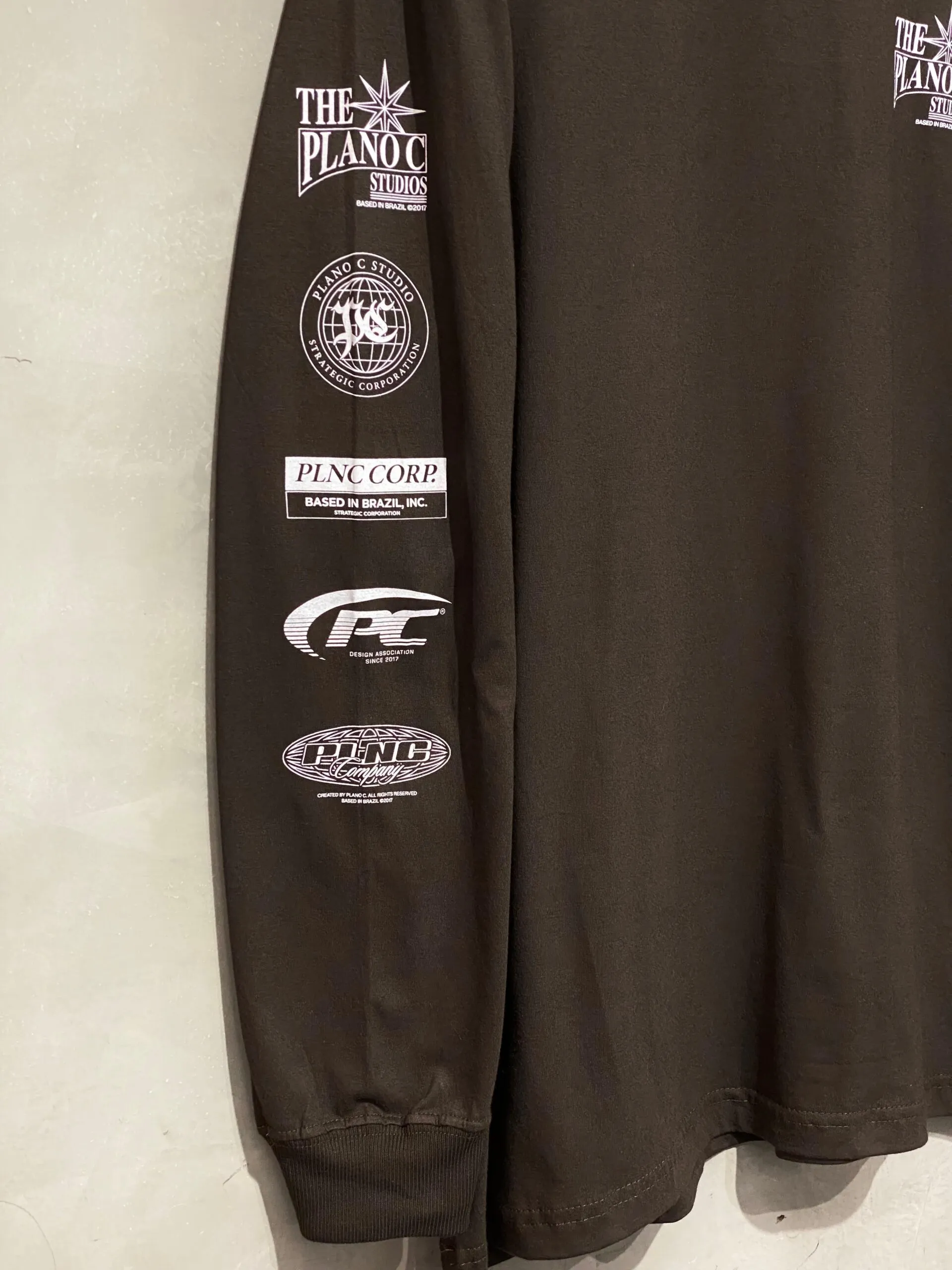 Camiseta Manga Longa Plano C. Sleeve Marrom - Imagem 4