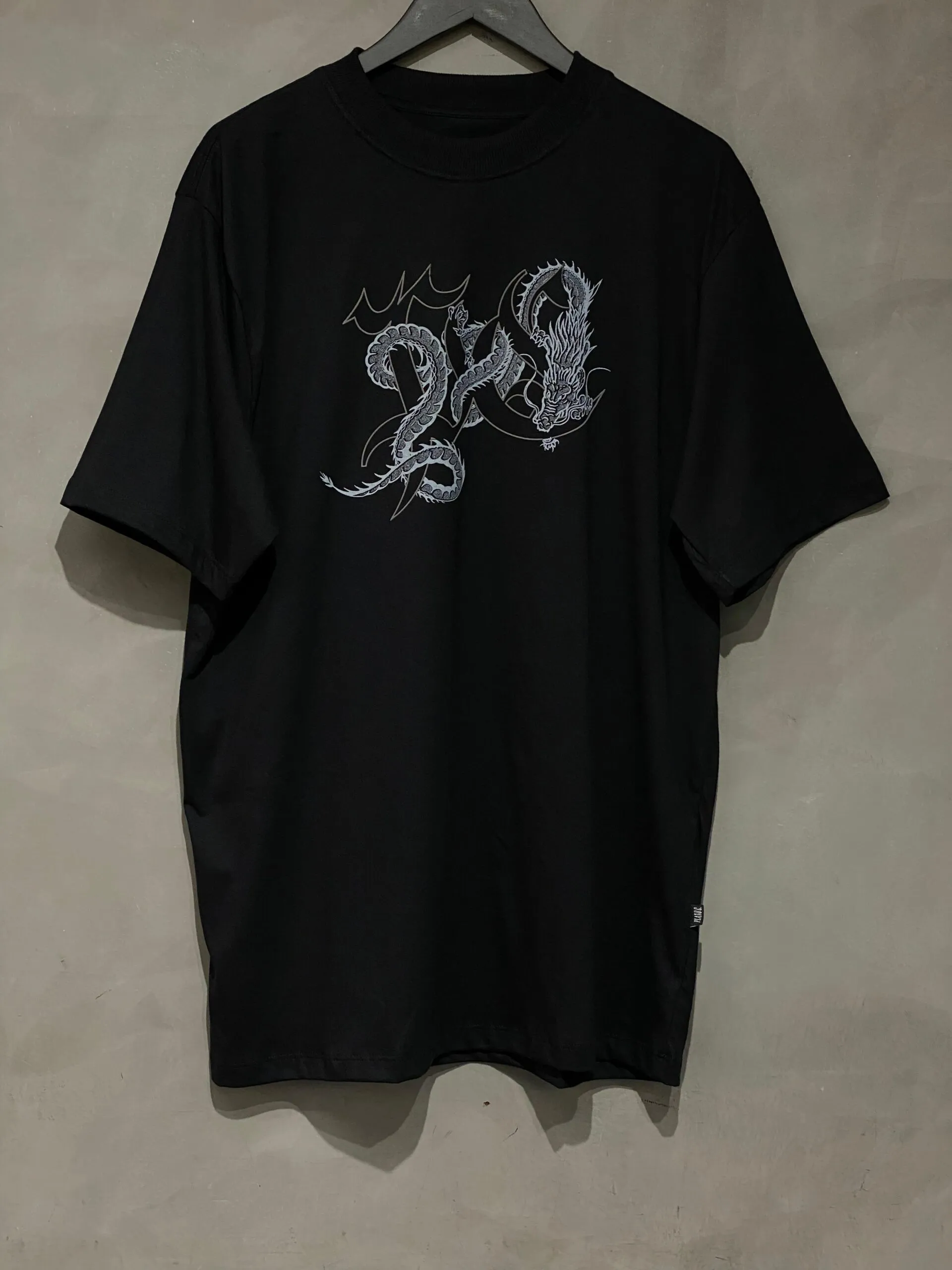 Camiseta Oversized Plano C. Dragon Preto