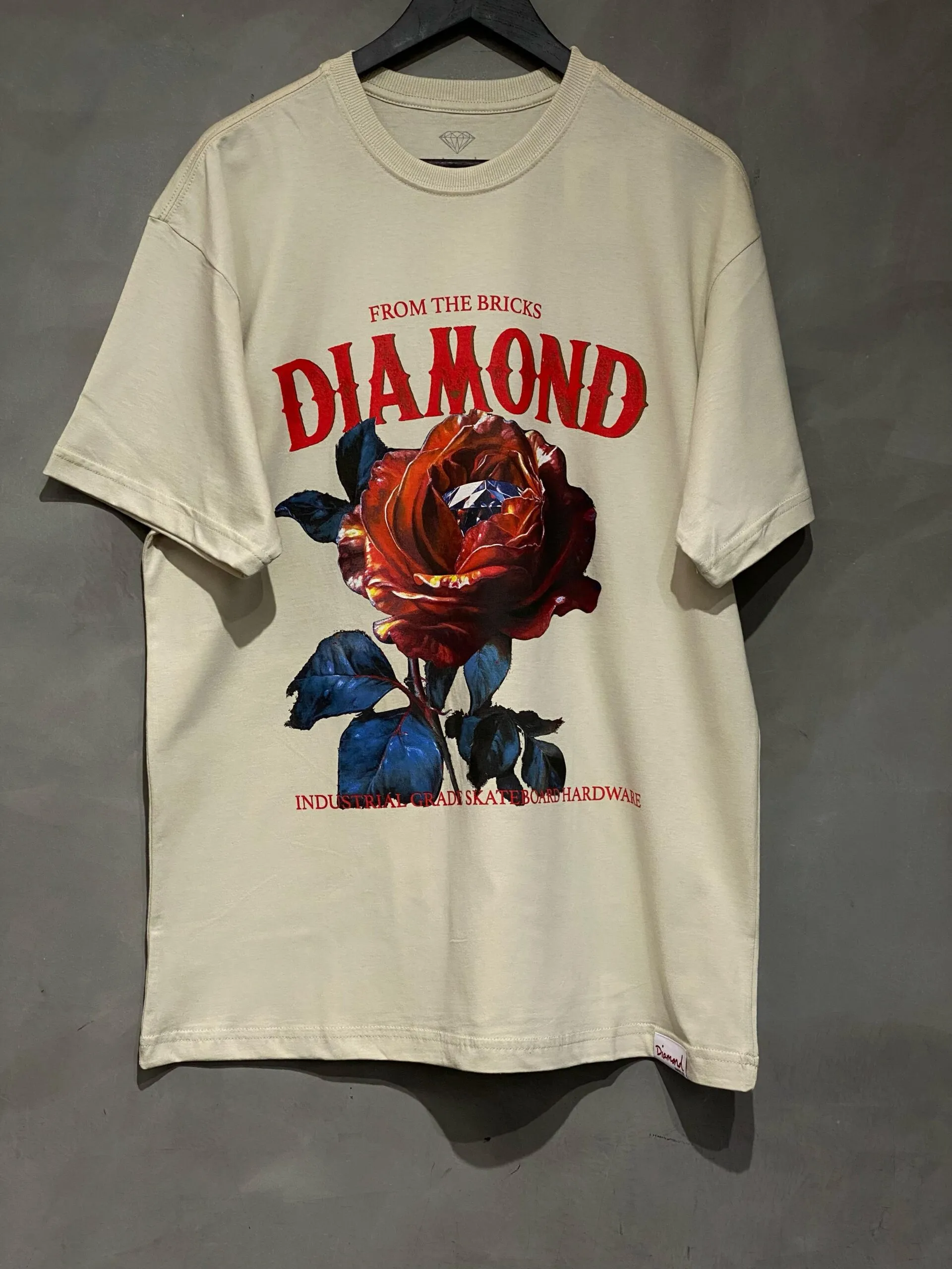 Camiseta Diamond From The Bricks Creme