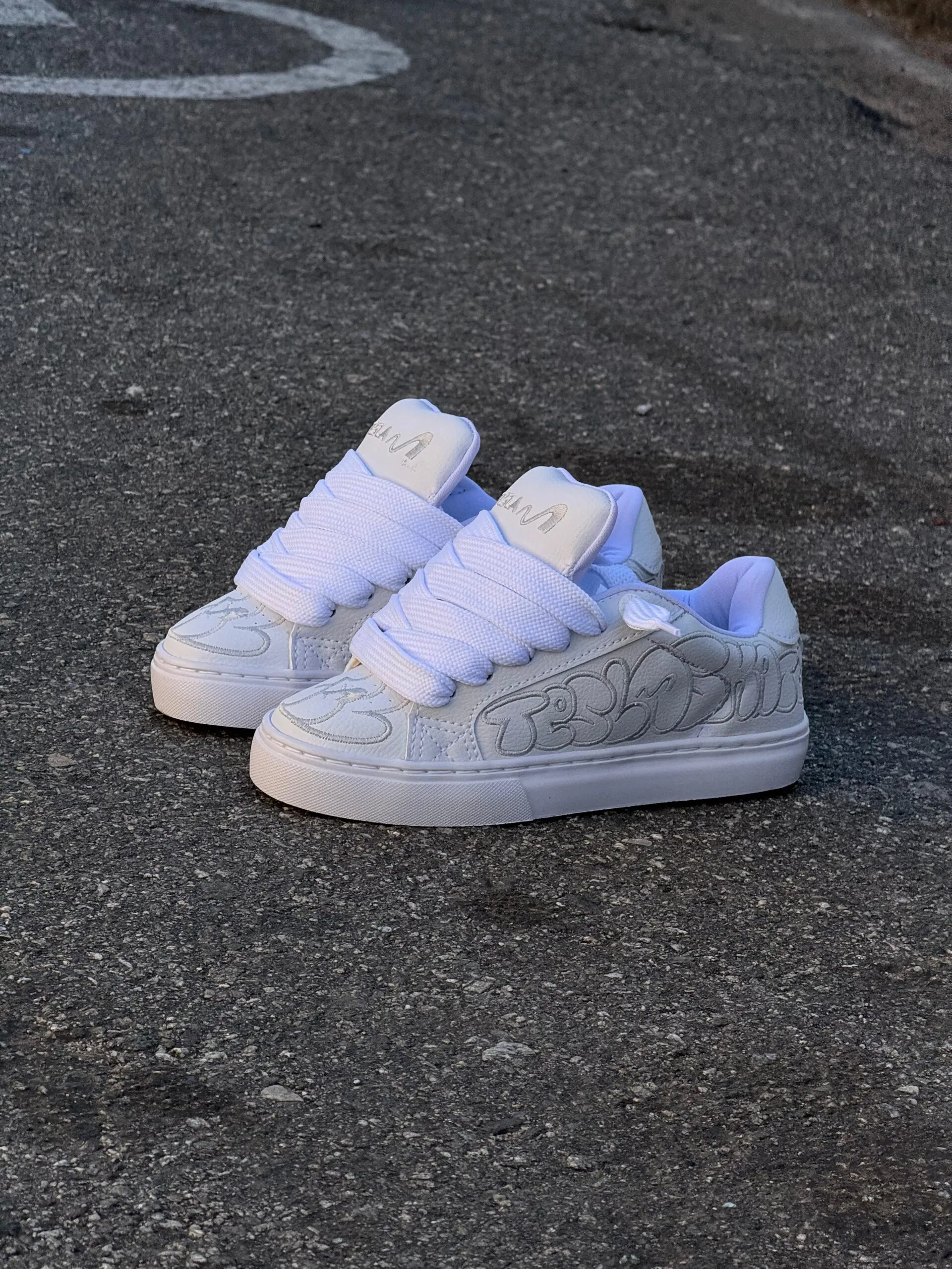 Tênis Tesla Hertz White Art - Imagem 2