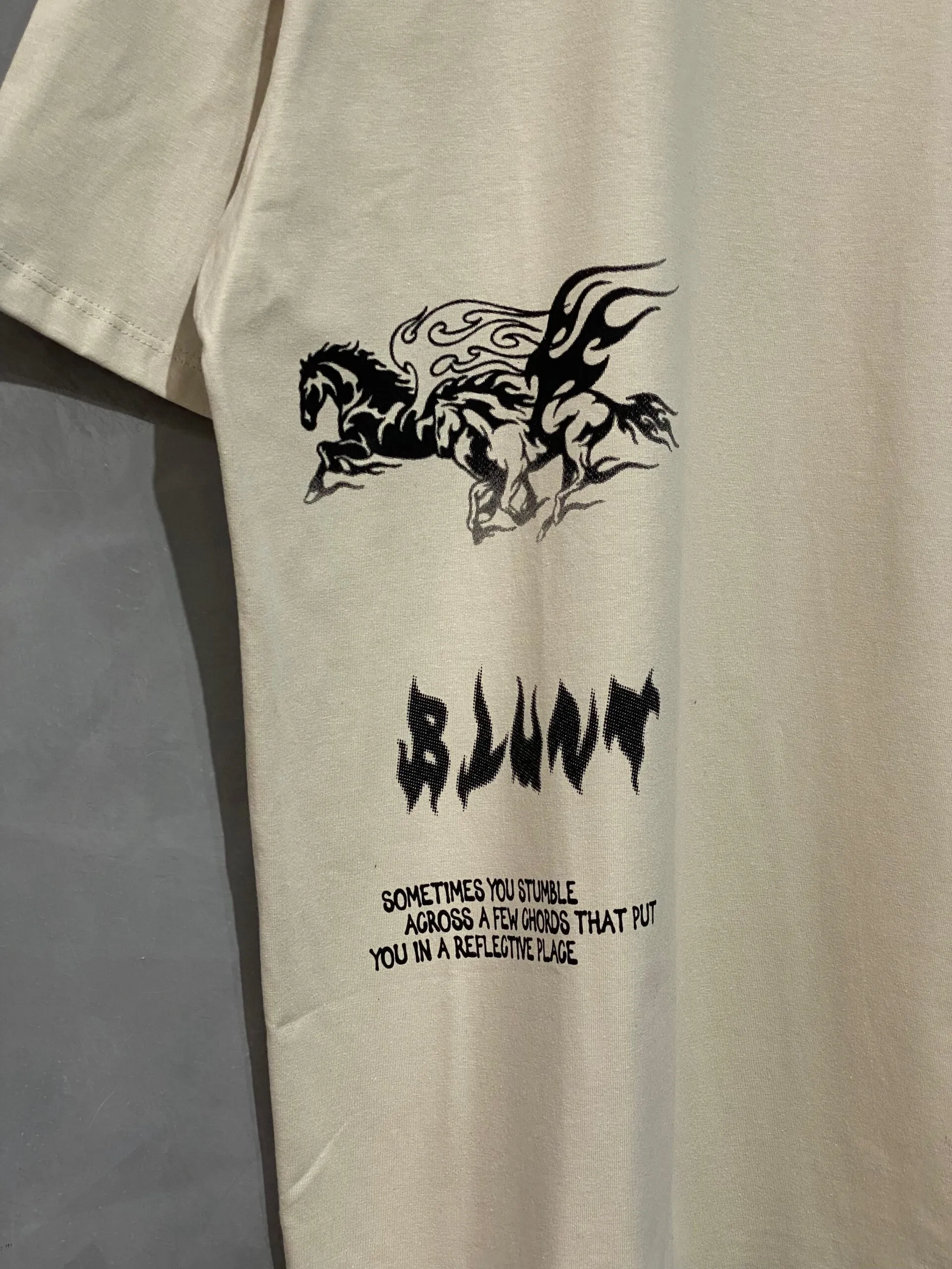 Camiseta Blunt Premium Fame Bege - Imagem 3