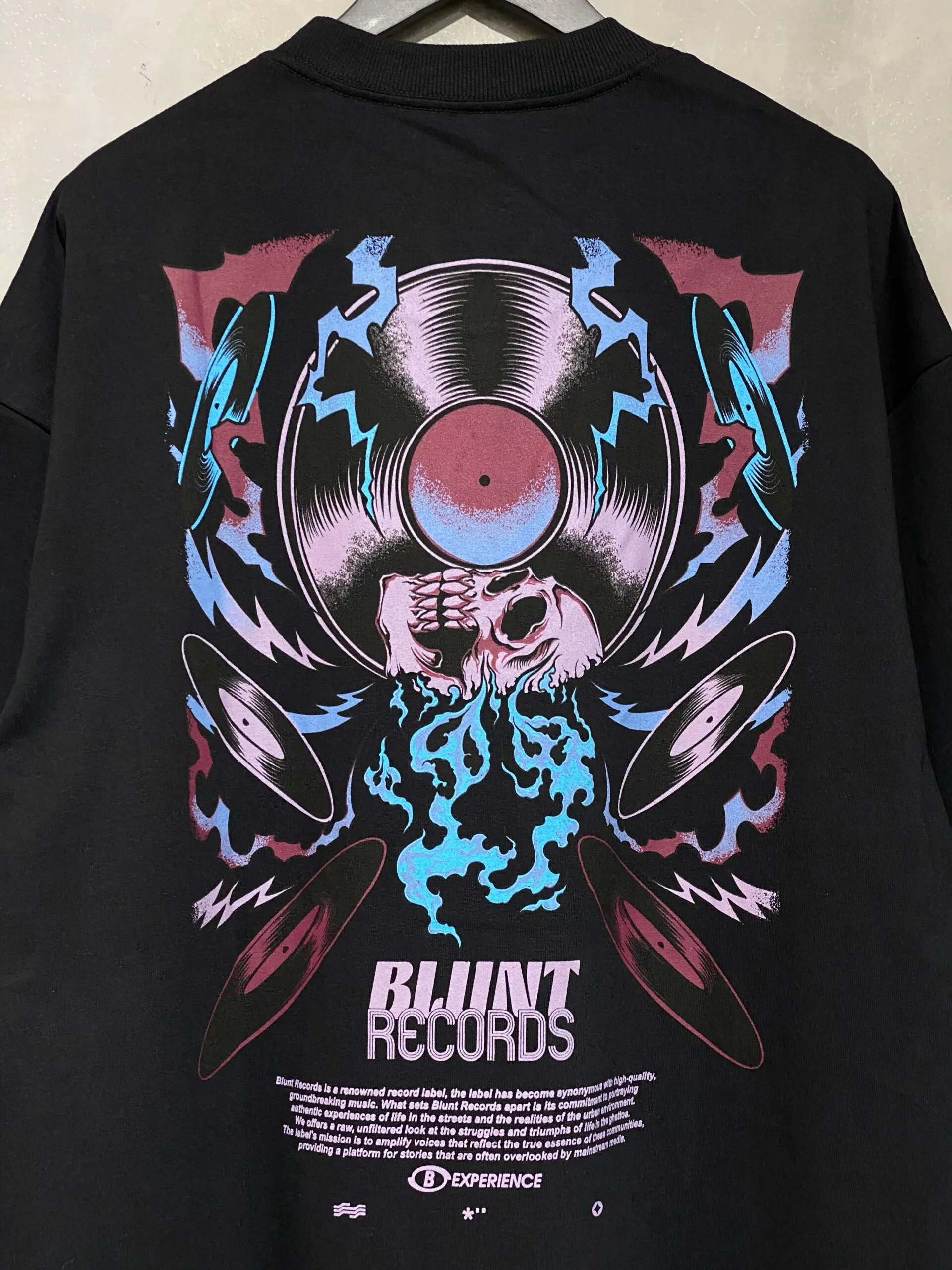 Camiseta Oversized Blunt Vinyl Preto - Imagem 3