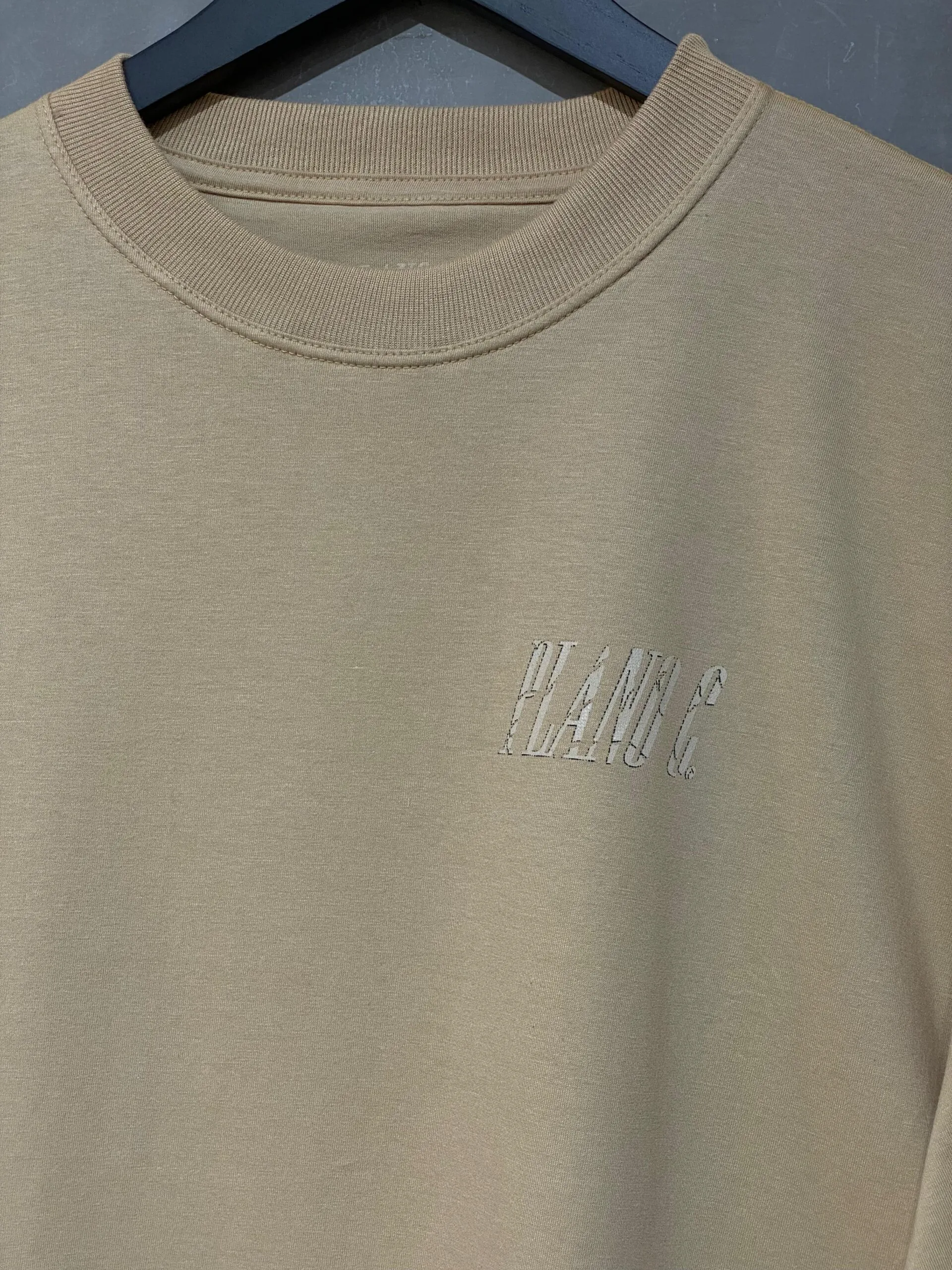 Camiseta Plano C. Broken Glass Bege Safari - Imagem 2