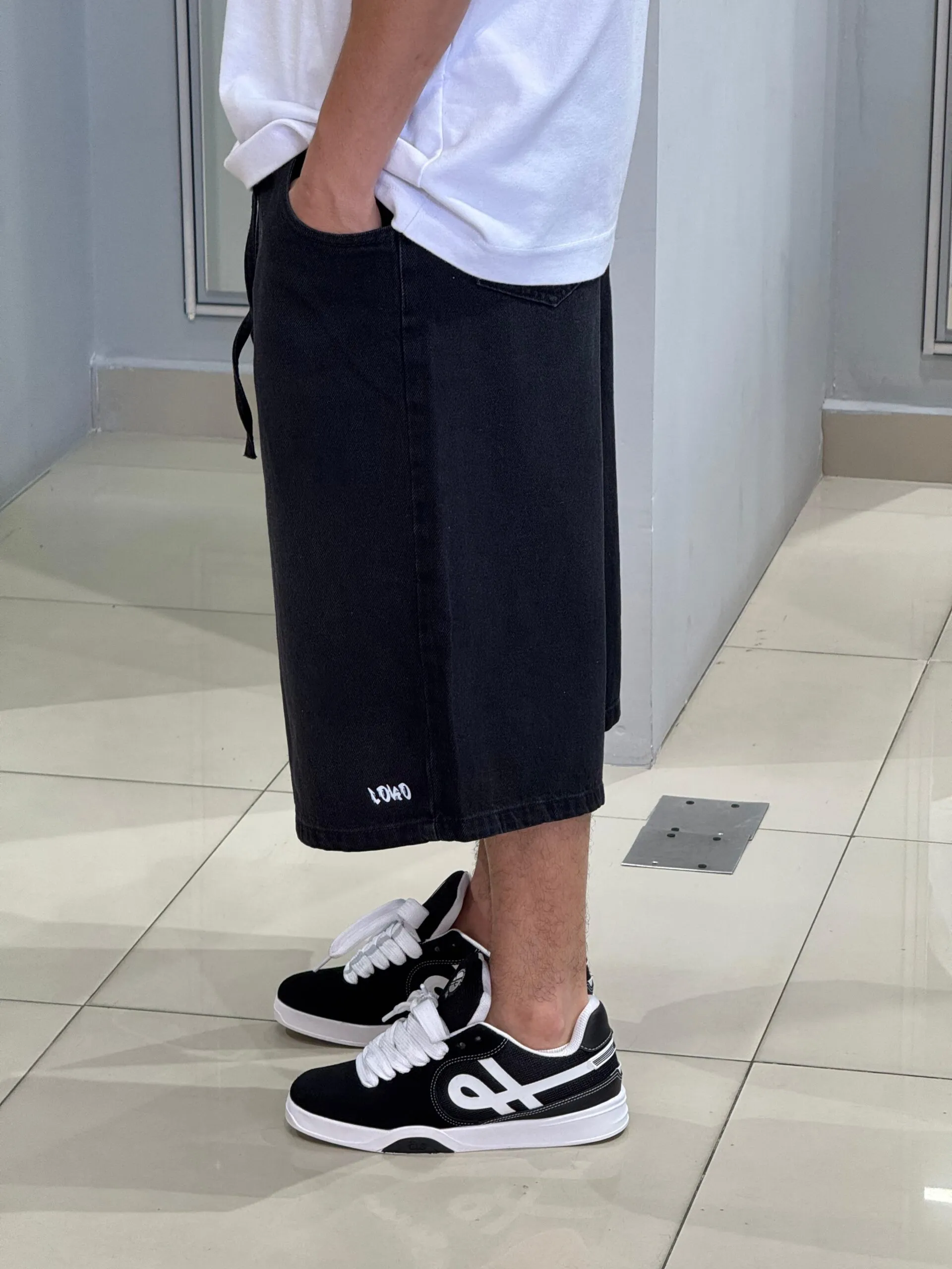 Bermuda Baggy "Jorts" Loko Jeans Dark Stoned - Imagem 3