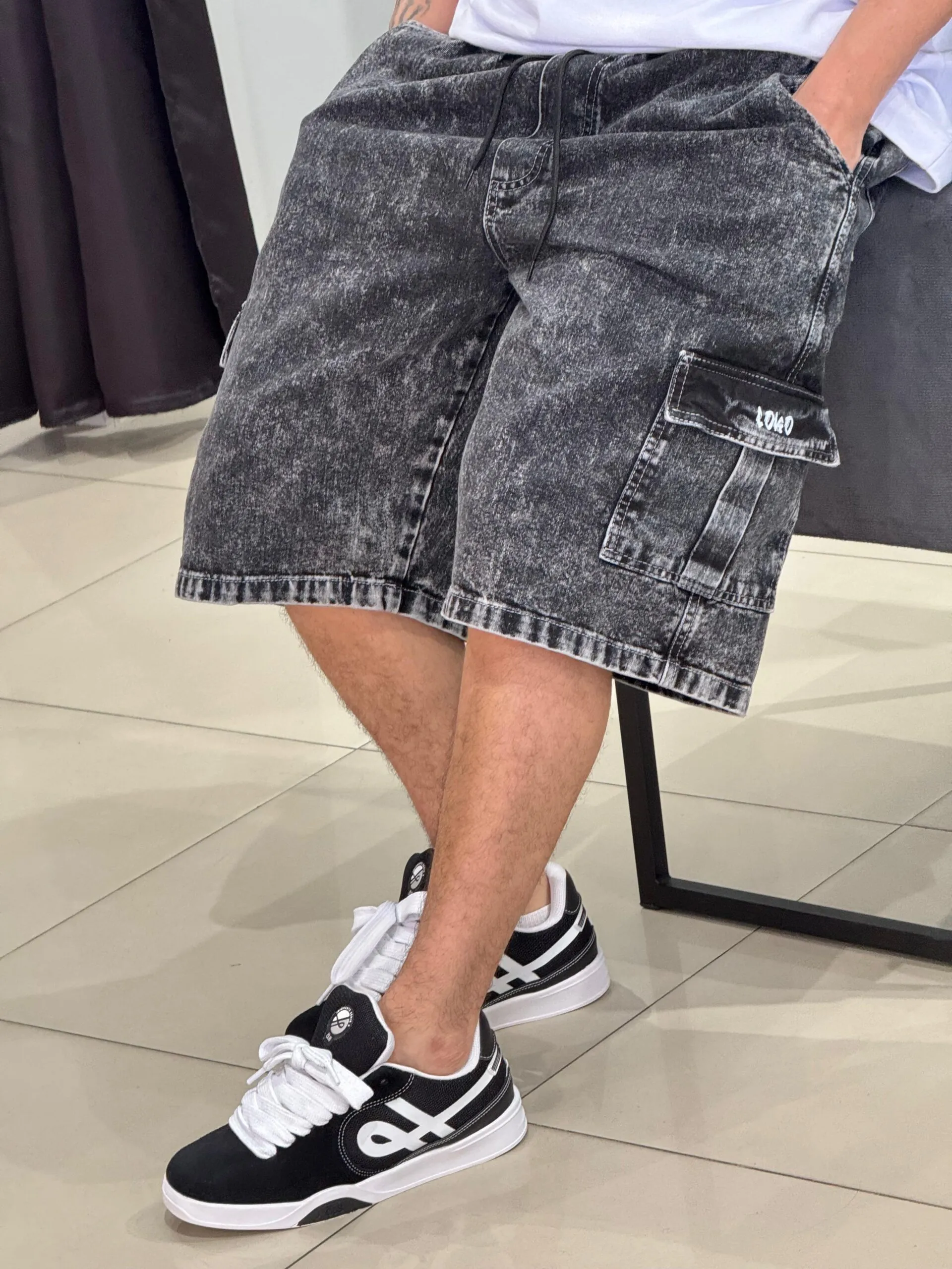 Bermuda Cargo Loko Jeans Dark Stoned - Imagem 4