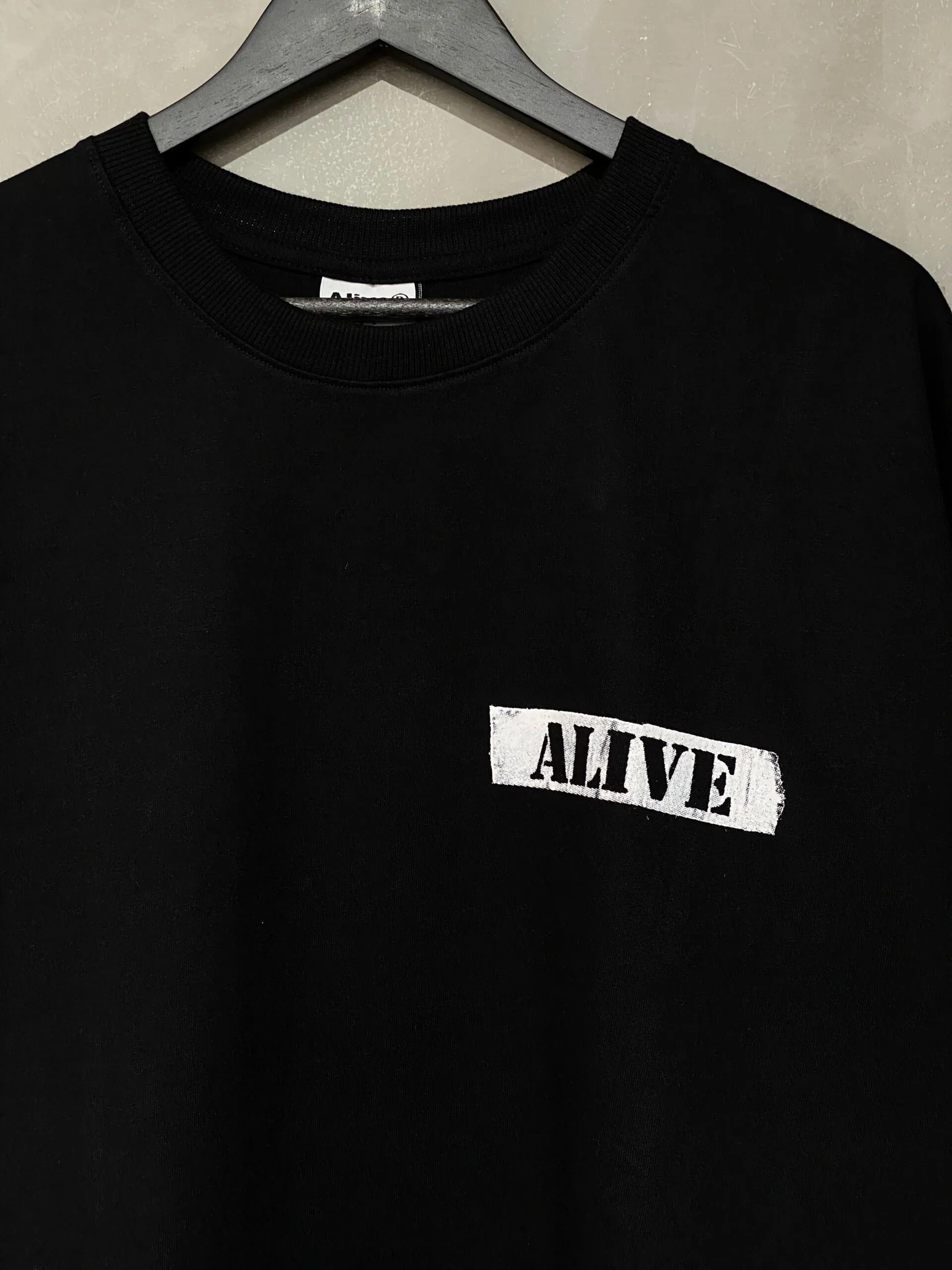 Camiseta Oversized Alive Tapes Preto - Imagem 4