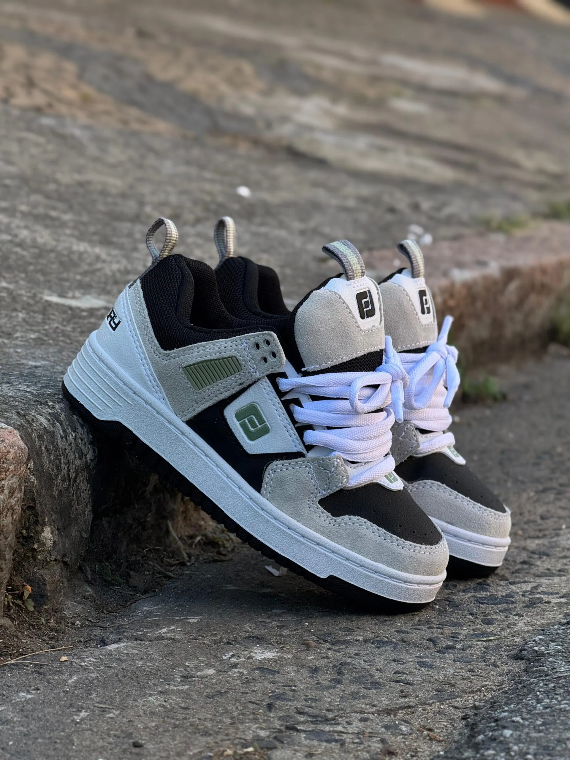 Tênis Freeday Ghetto Cinza Preto Branco