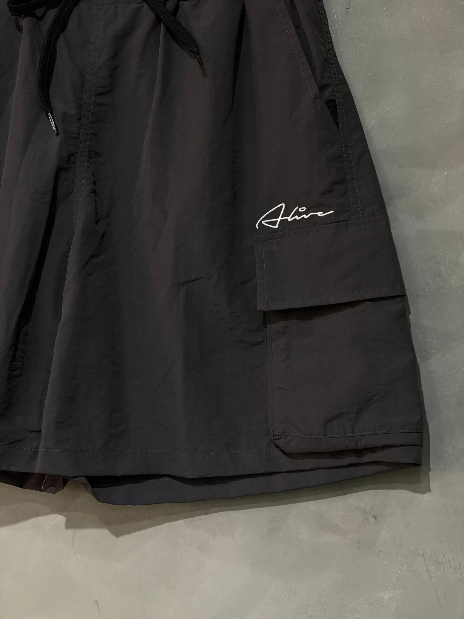 Shorts Alive Cargo Rubric Chumbo - Imagem 5