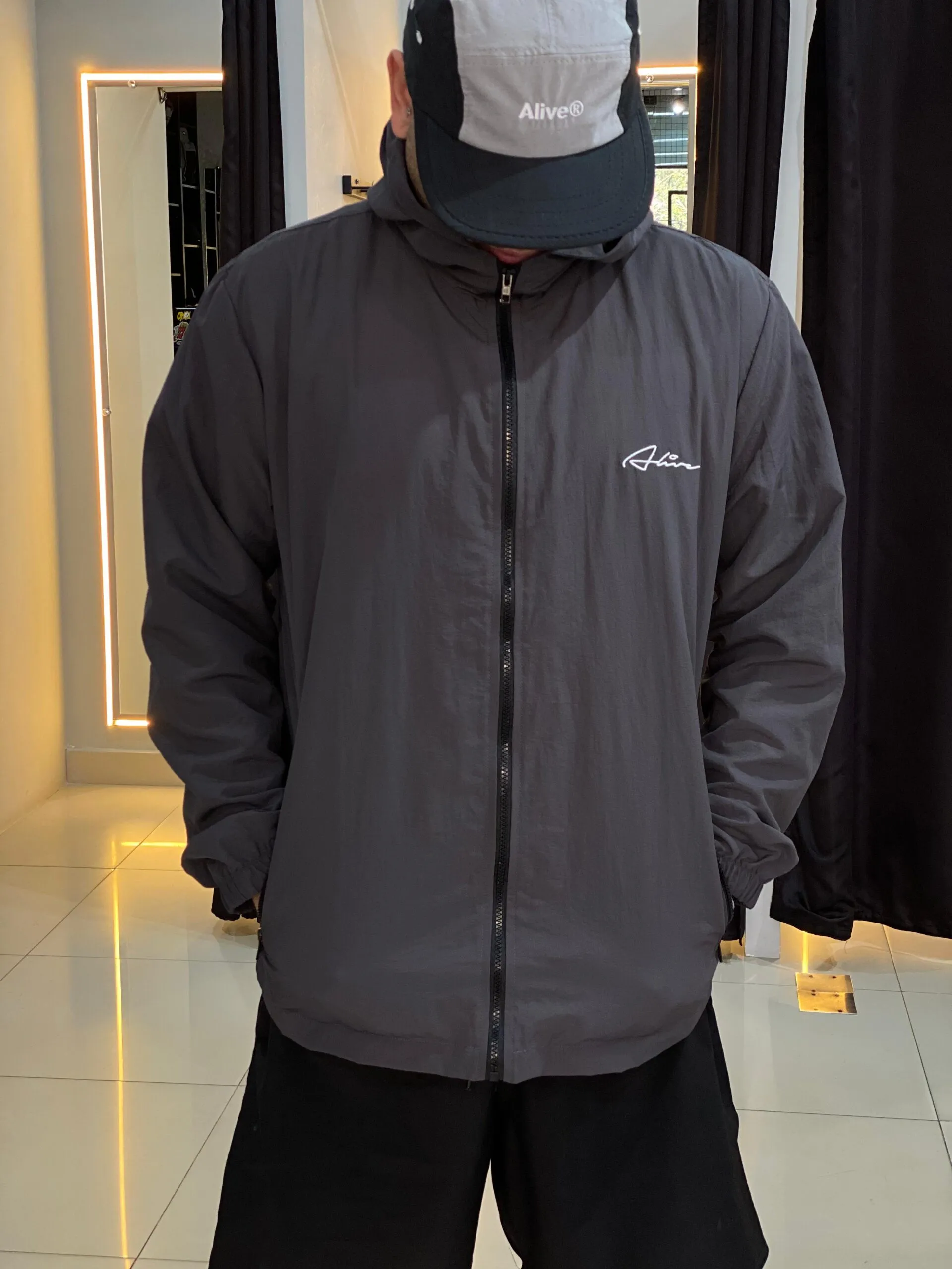 Jaqueta Corta Vento Alive Essencial Chumbo - Imagem 5