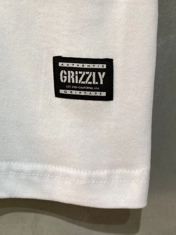 Camiseta Grizzly Red Wood Oversized Branco - Imagem 3