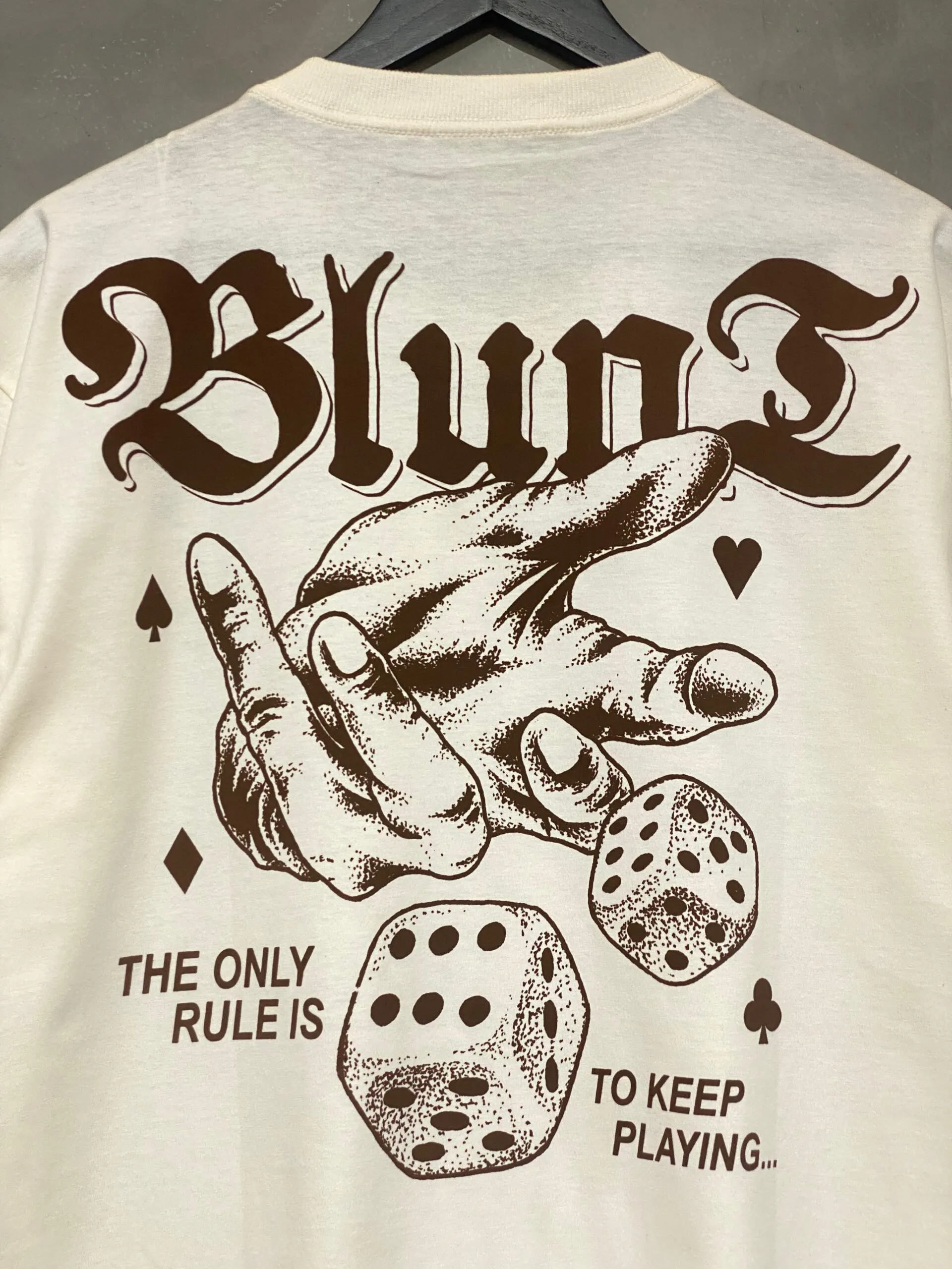 Camiseta Blunt Dice Bege - Imagem 3