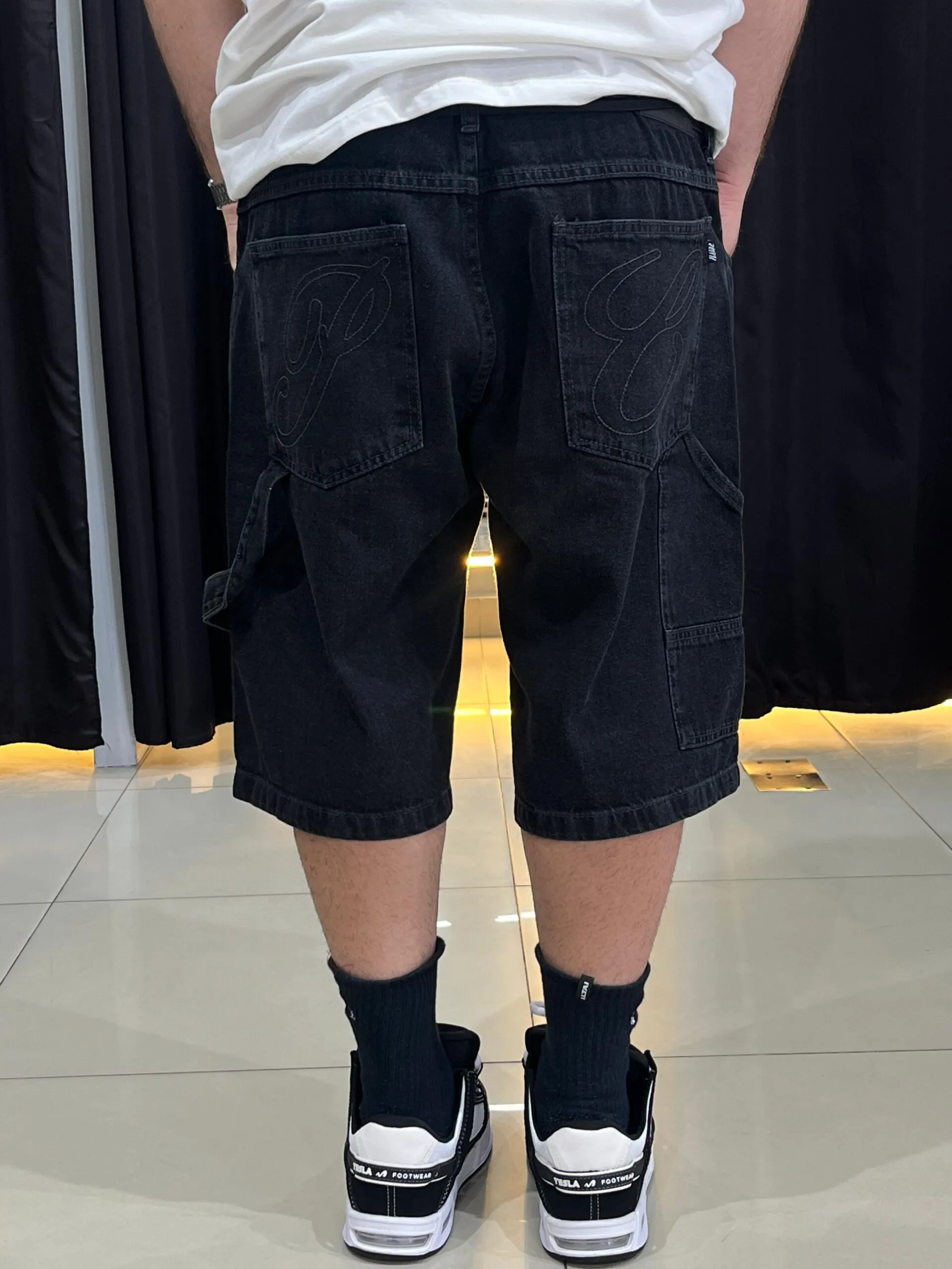 Bermuda Jeans Carpinteiro preta