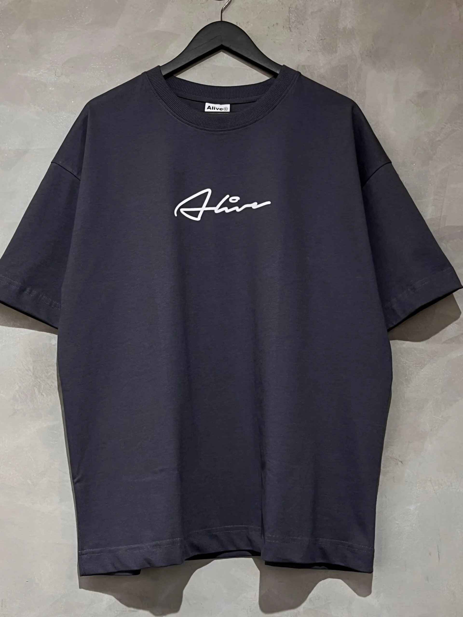 Camiseta Oversized Alive Line Cinza