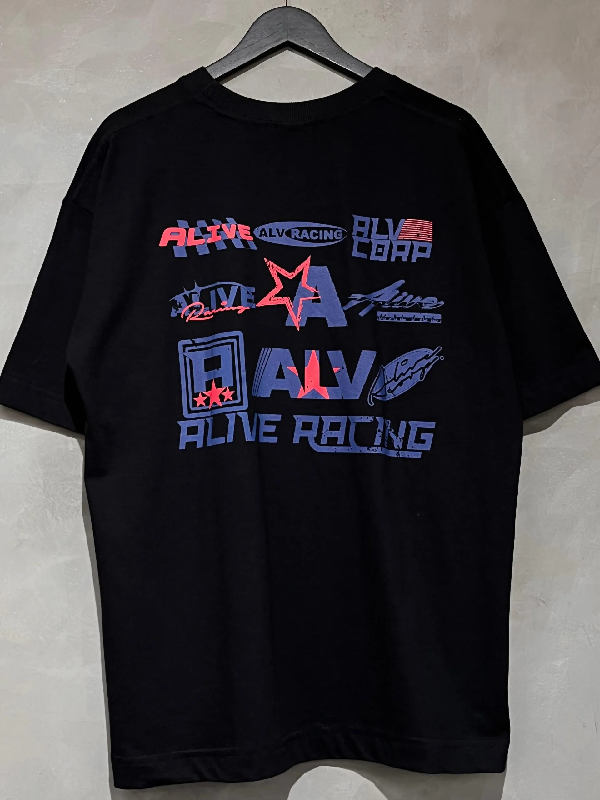 Camiseta Oversized Alive Racing Preto