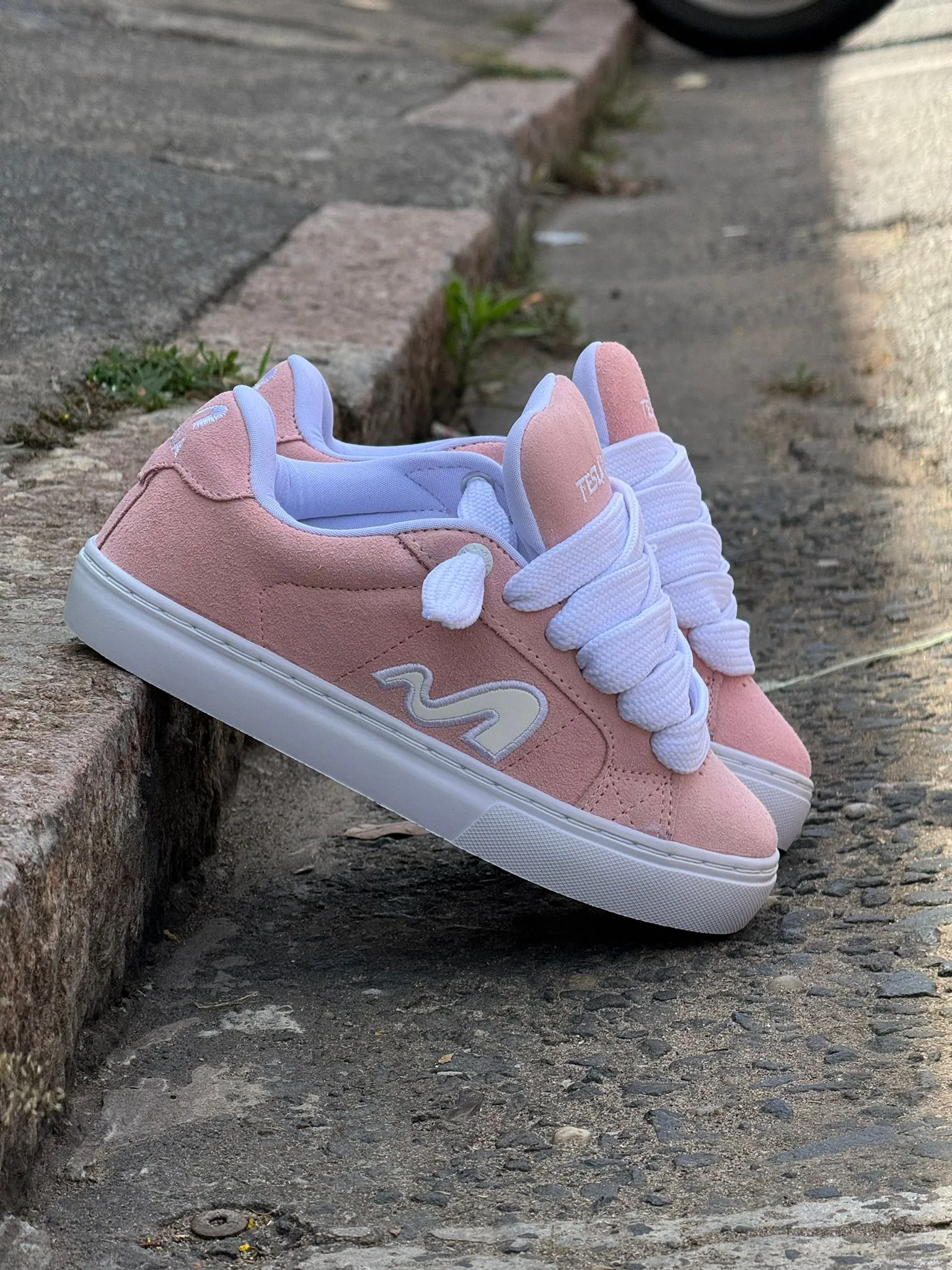 Tênis Tesla Hertz Rose