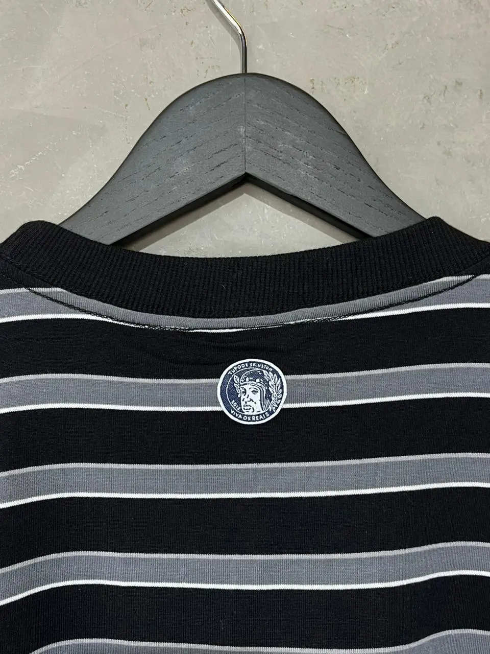 Camiseta Tupode Listrada Lar Preto - Imagem 3