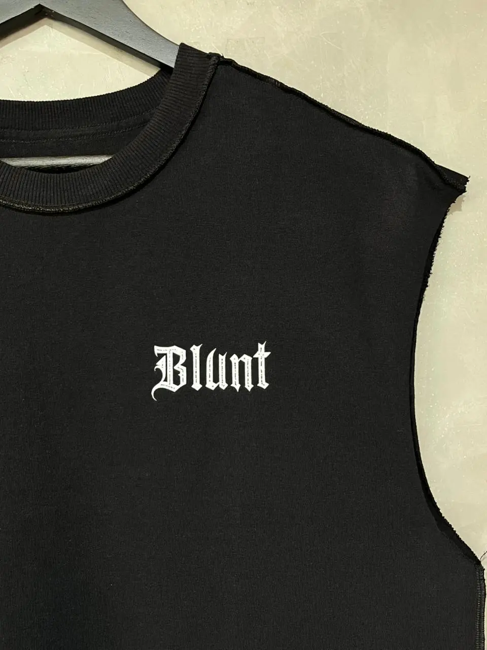 Regata Blunt Cutoff Giardino Preto - Imagem 4