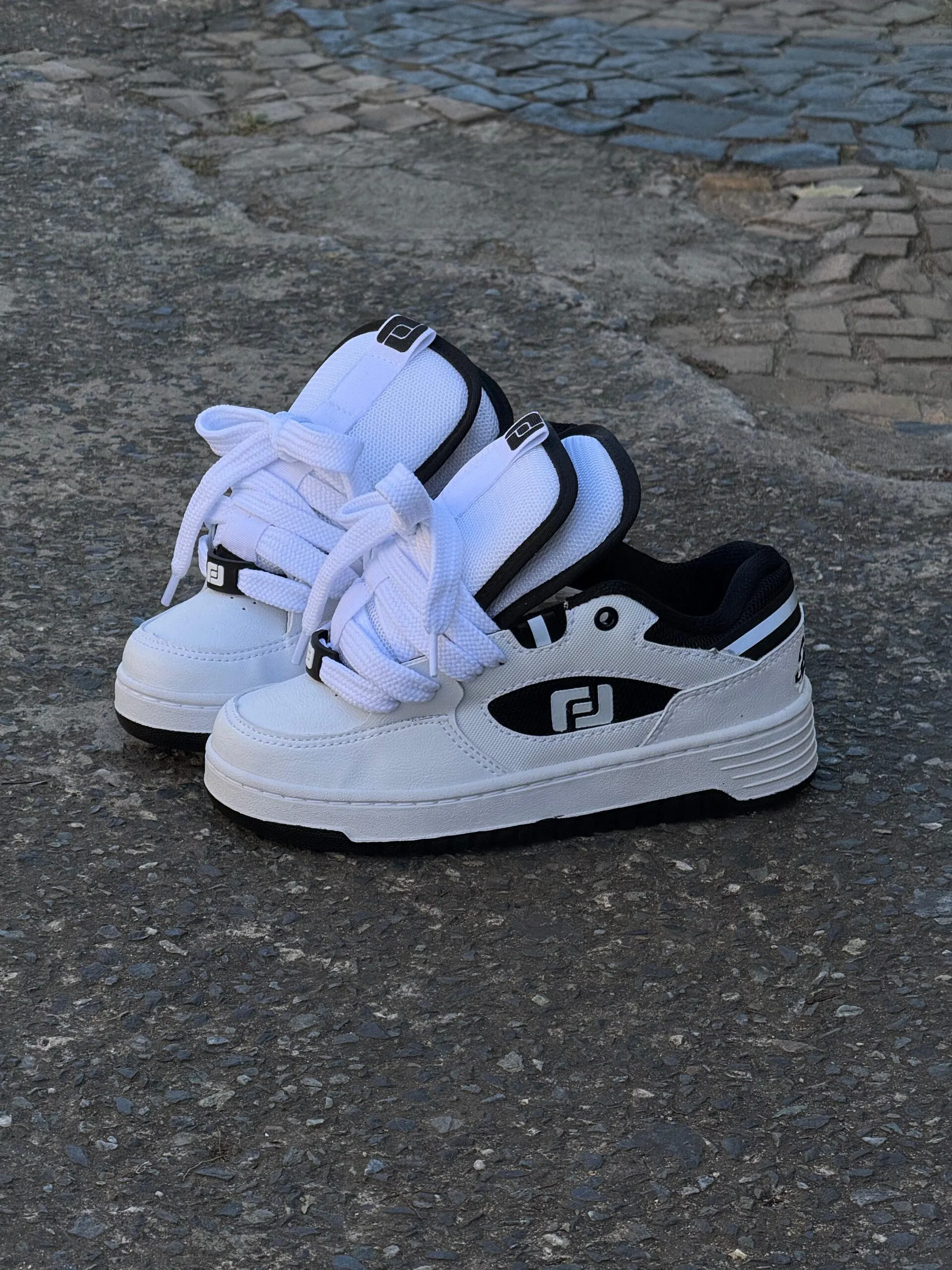 Tenis Freeday Switch Branco Preto