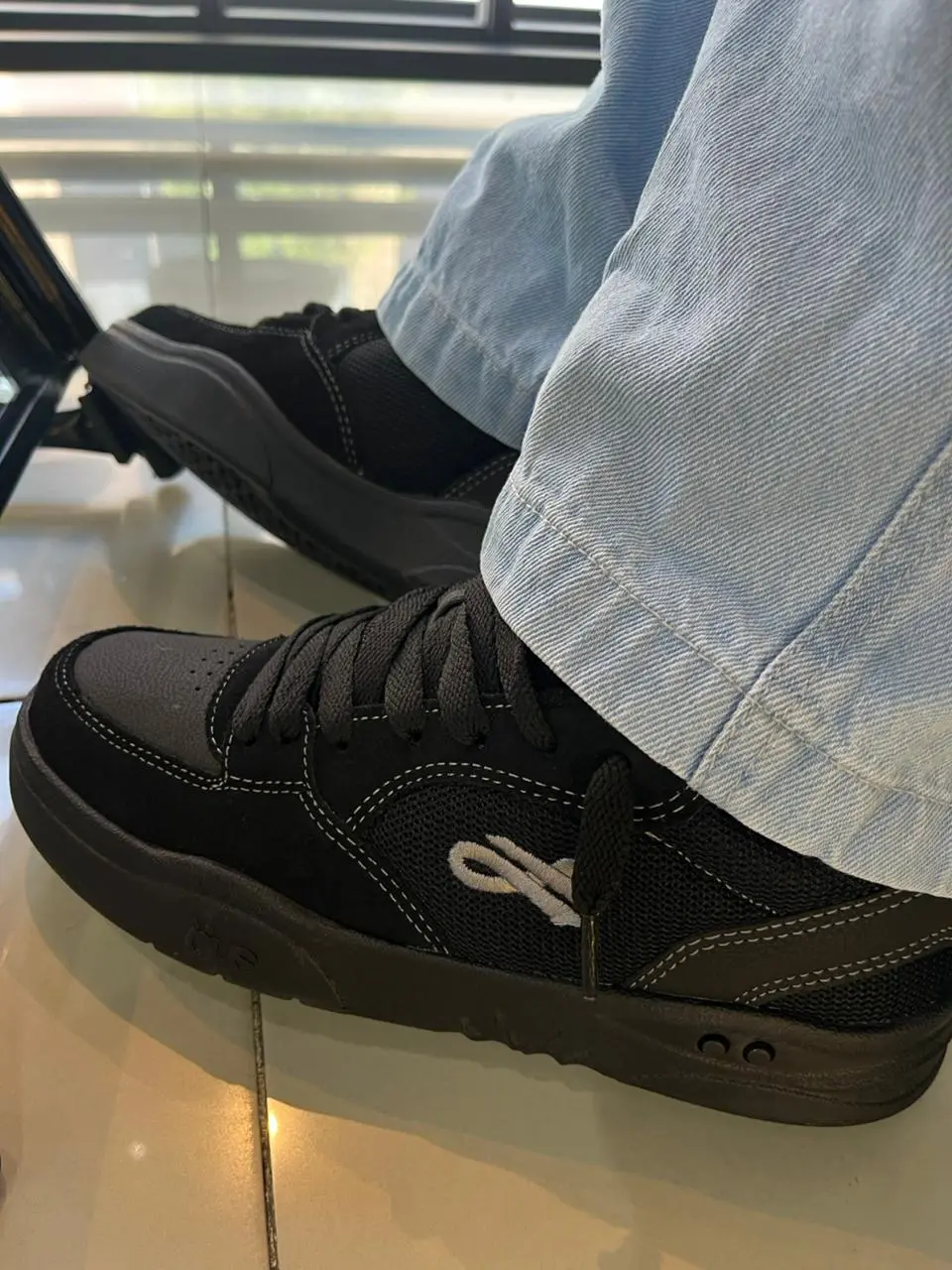 Tênis Öus Fluente Preto Cinza Essencial - Imagem 5