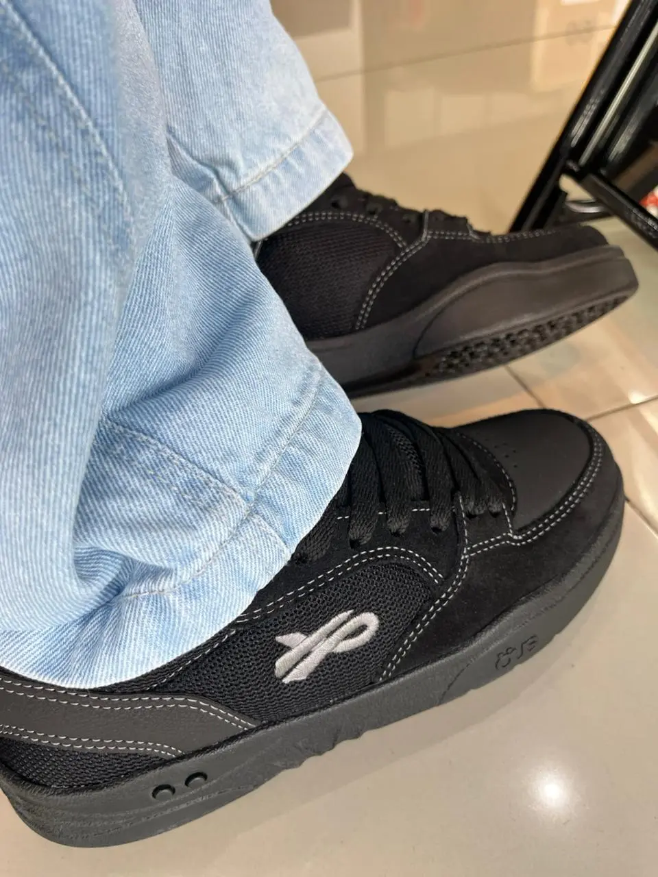 Tênis Öus Fluente Preto Cinza Essencial - Imagem 3