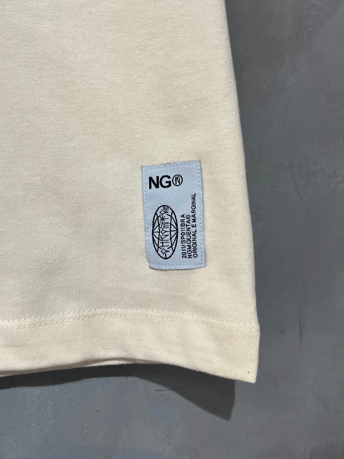 Camiseta Chronic Oversized Yin Yang Bege - Imagem 2