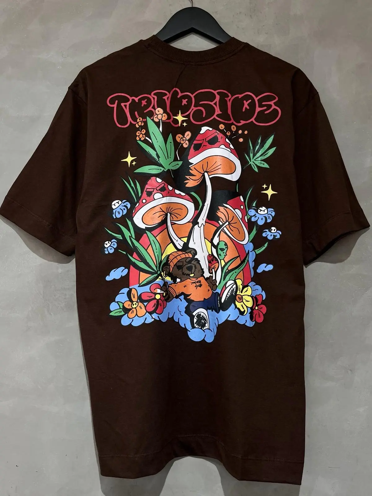 Camiseta Oversized Tripside "Cogu" Marrom