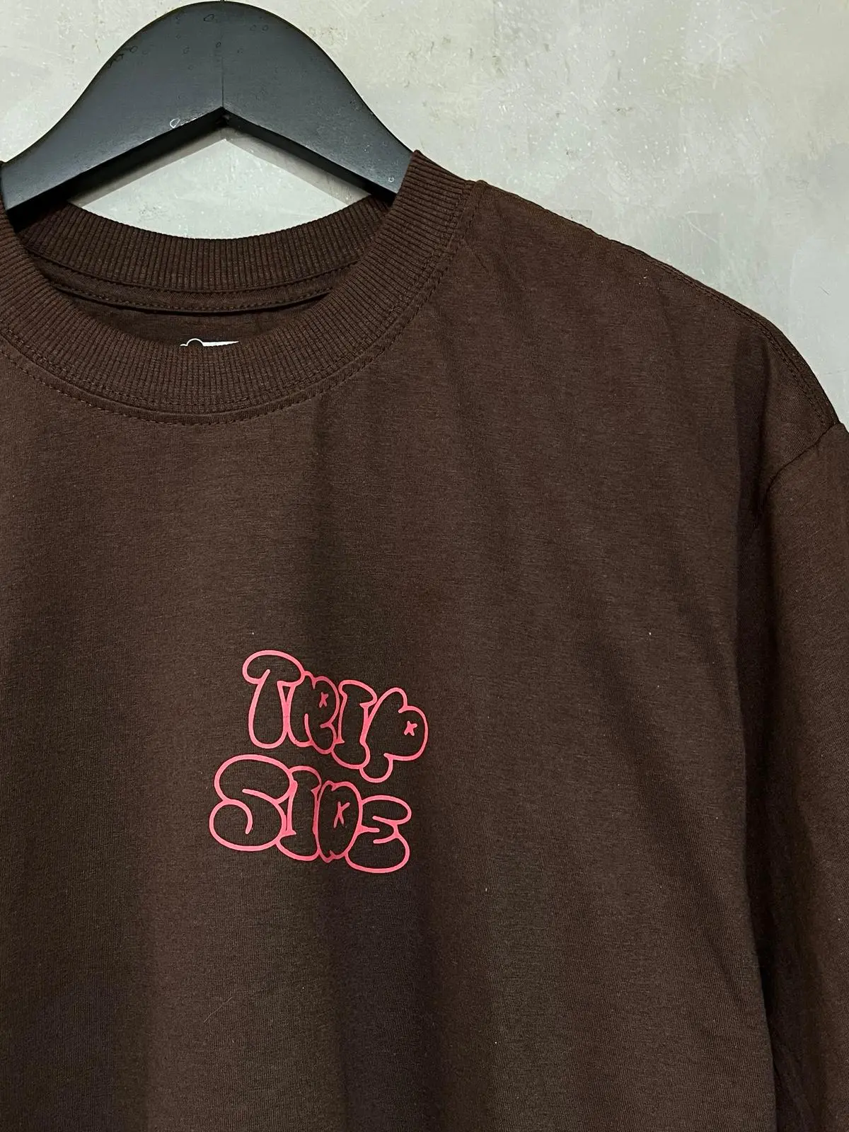 Camiseta Oversized Tripside "Cogu" Marrom - Imagem 4